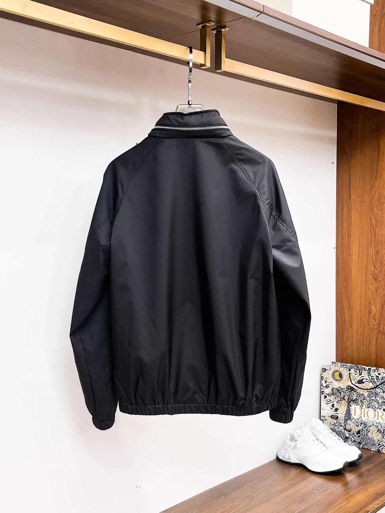 Men's Jackets And Down Jackets MONCLER 18197234