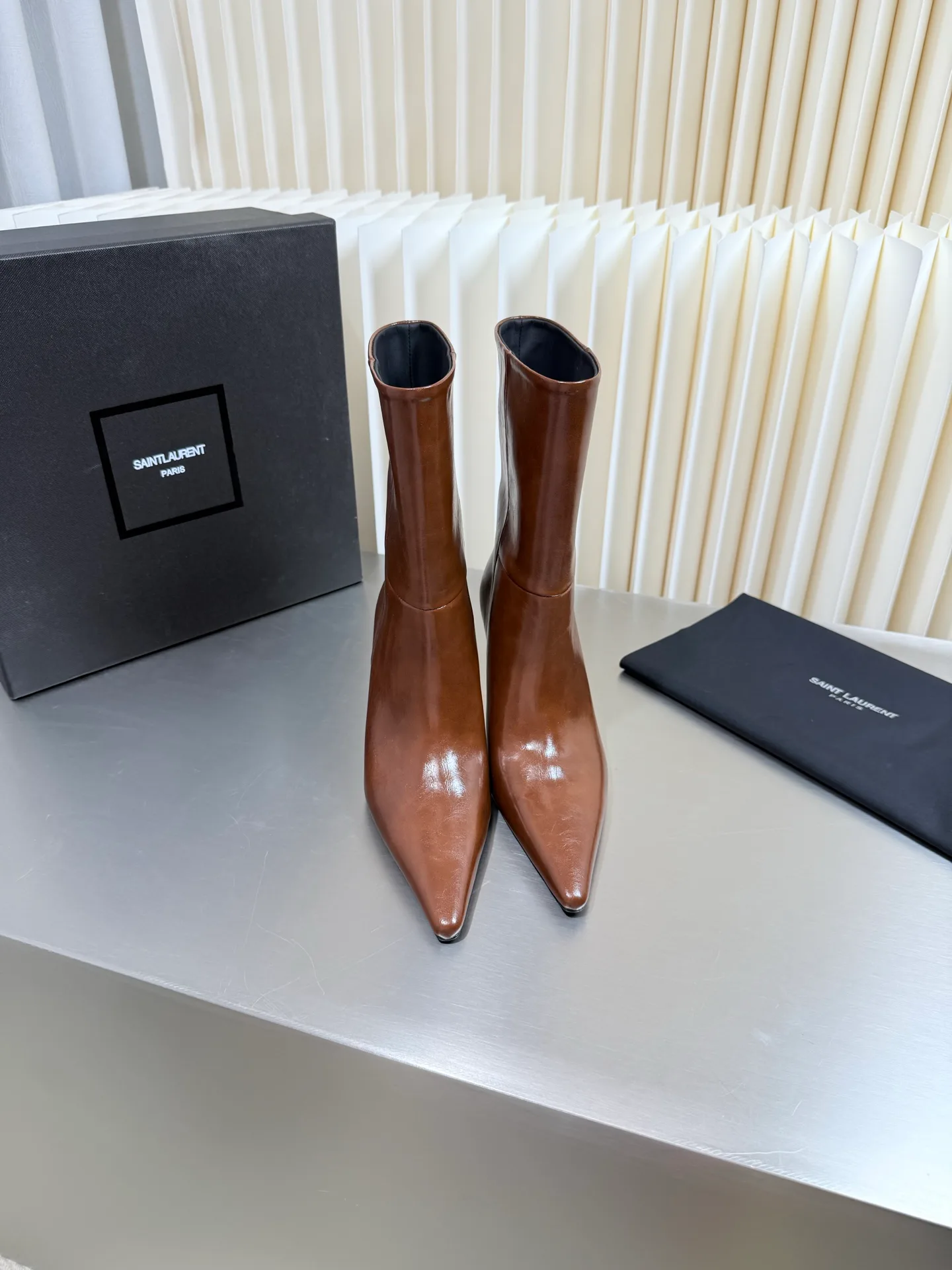 Women's Booties SAINT LAURENT 18083339