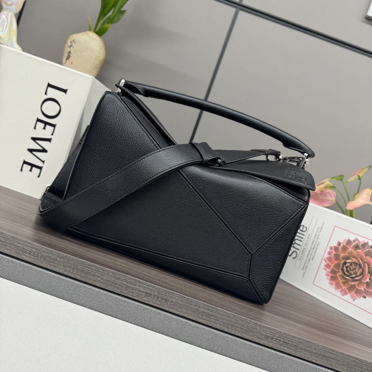 Women's Classic Handbags LOEWE 18030336