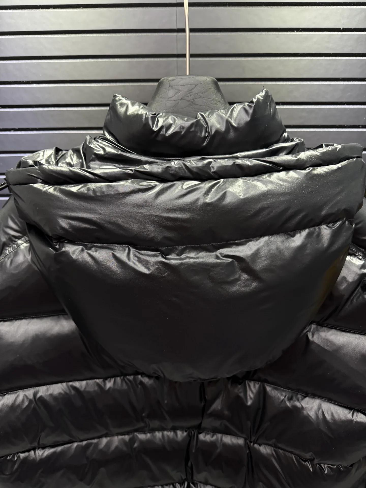 Куртки И Пуховики Мужские Moncler 18645343