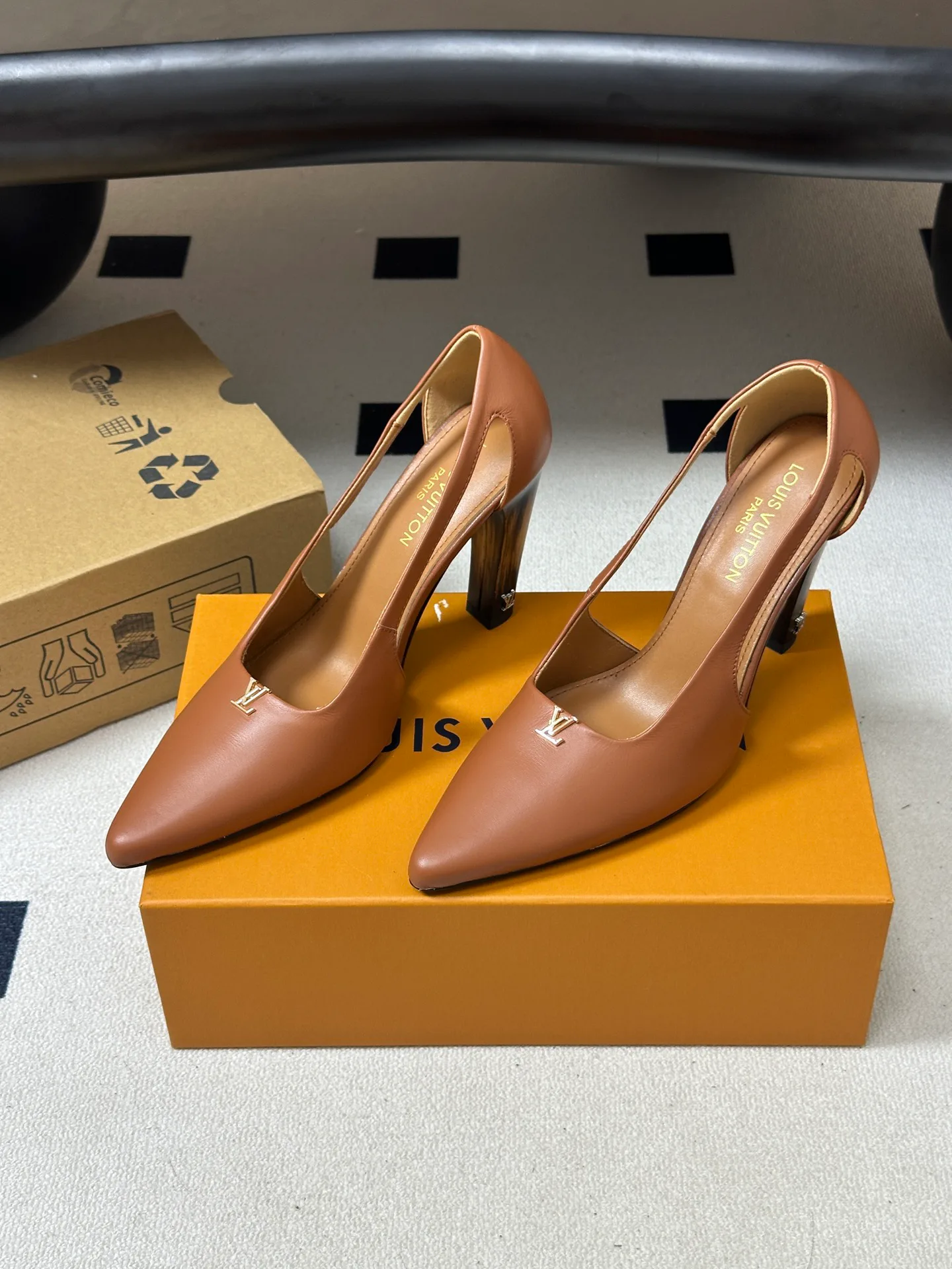 Women's Heels LOUIS VUITTON 18340945