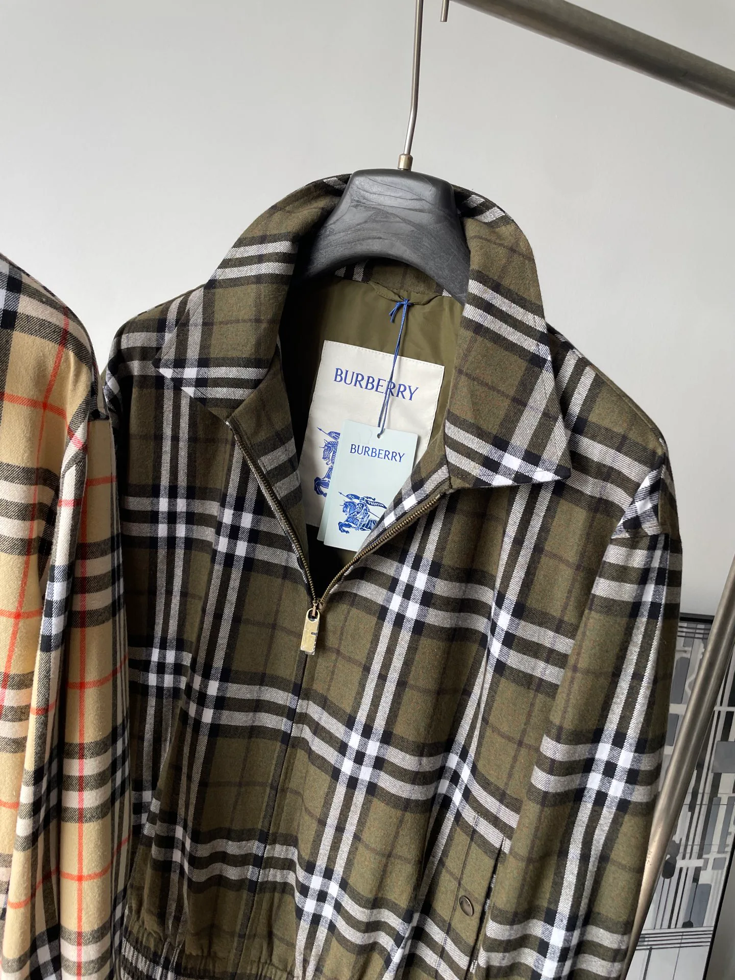 Men's Jackets And Down Jackets BURBERRY 18499517