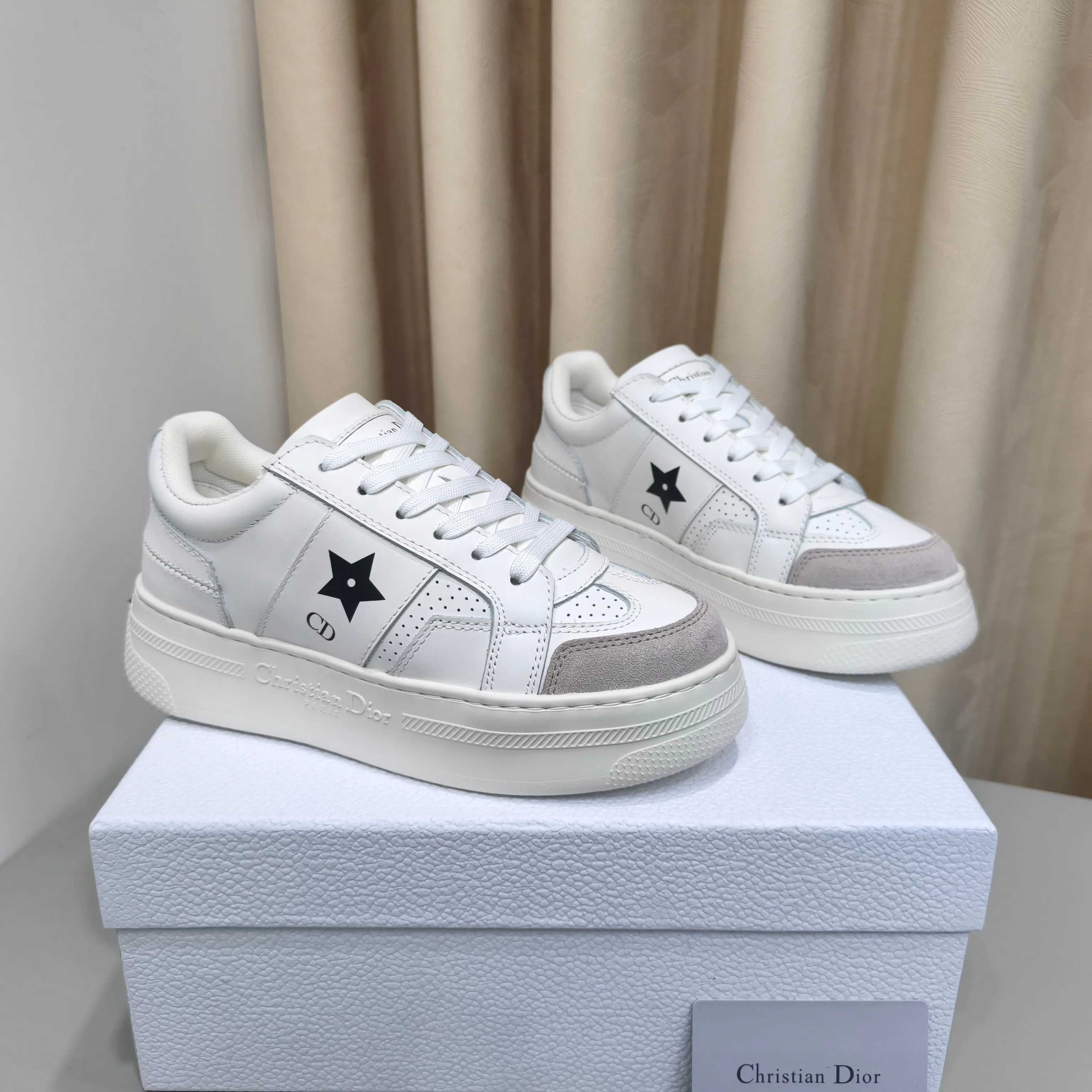 Women's Sneakers CHRISTIAN DIOR 17988725