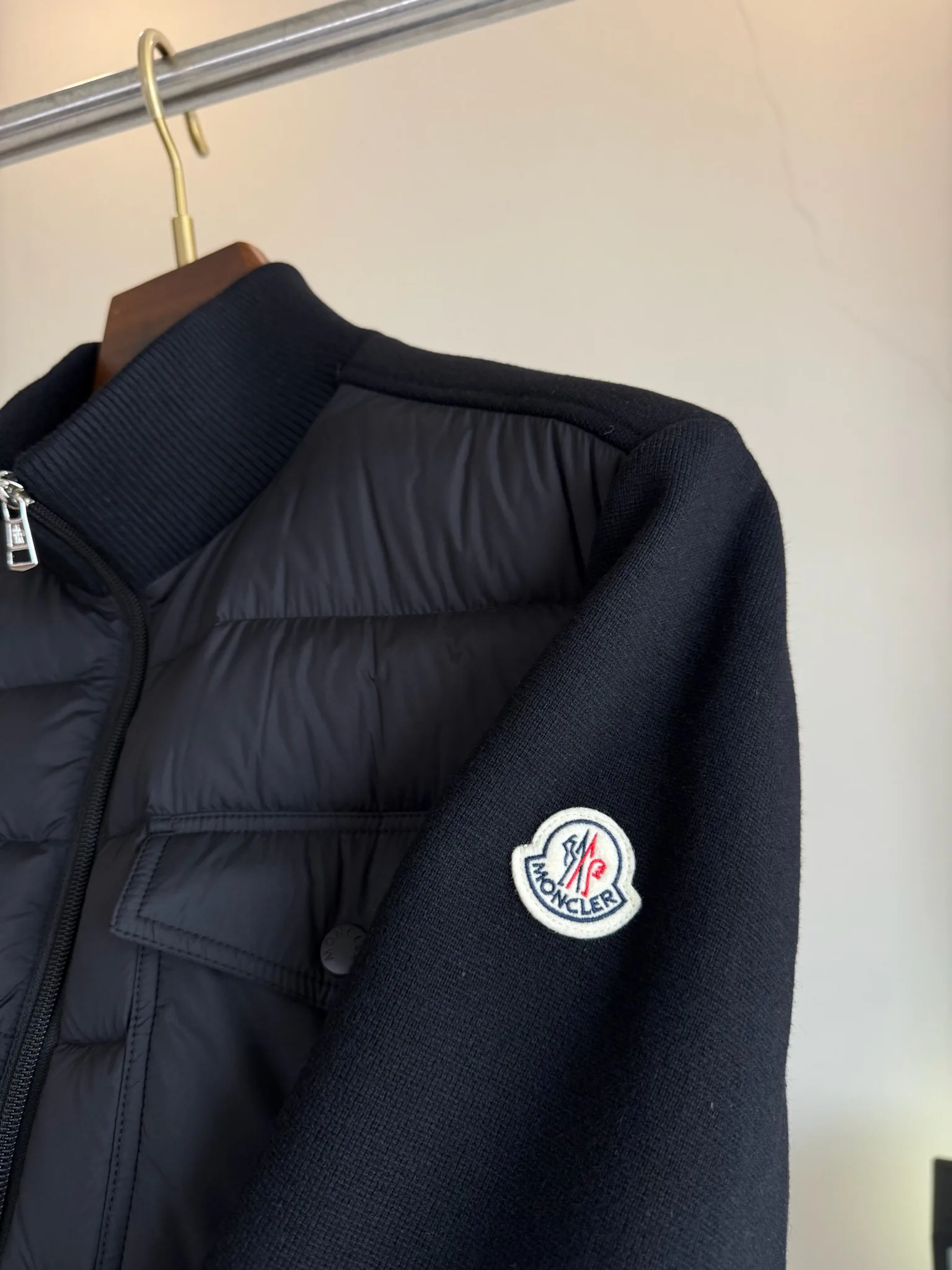 Men's Jackets And Down Jackets MONCLER 18084536