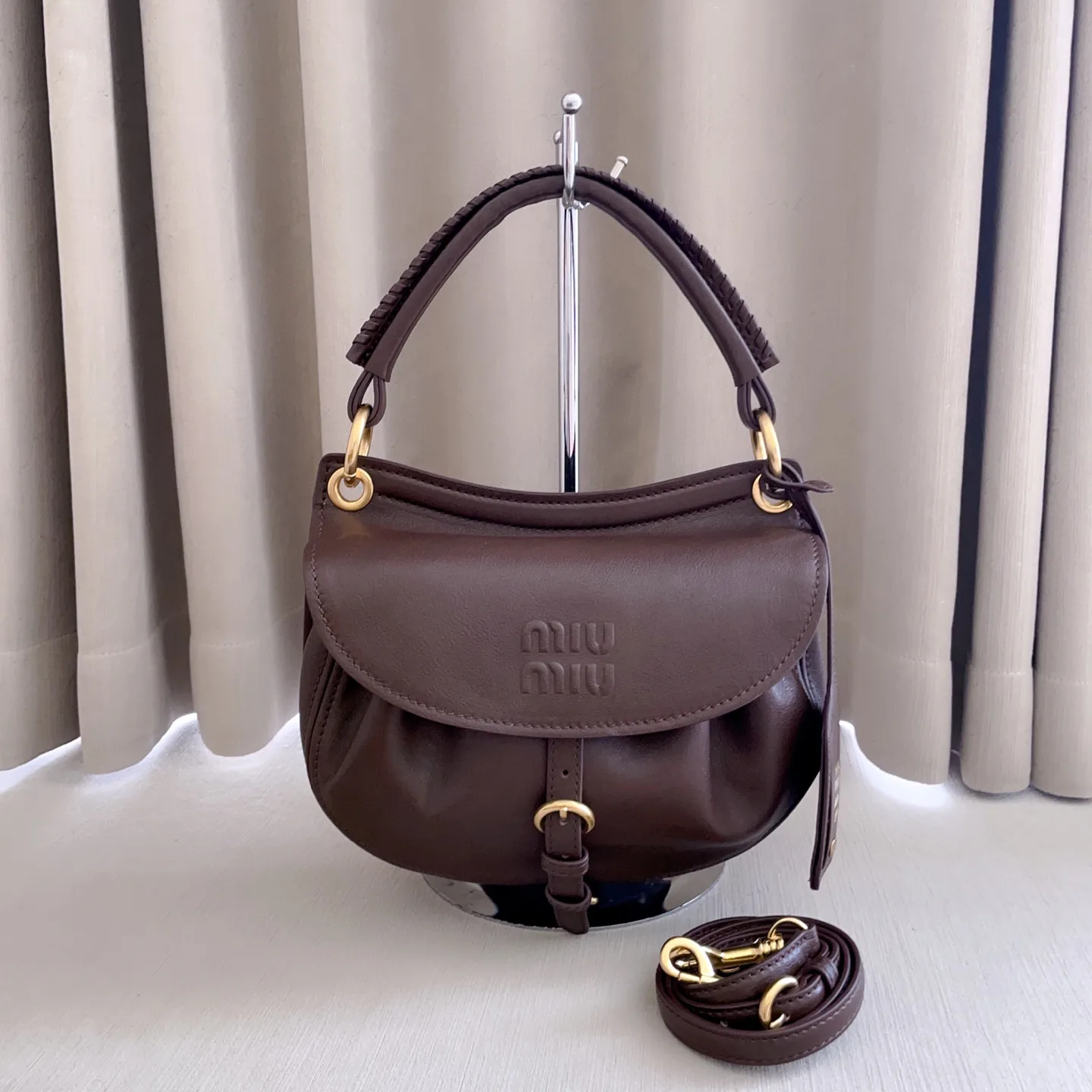 Классические Сумки Женские Miu Miu 18602472