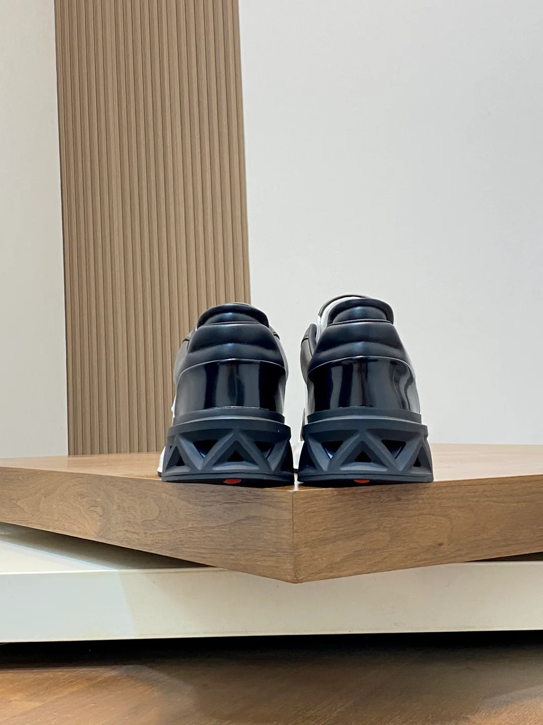 Men's Sneakers PRADA 18116636