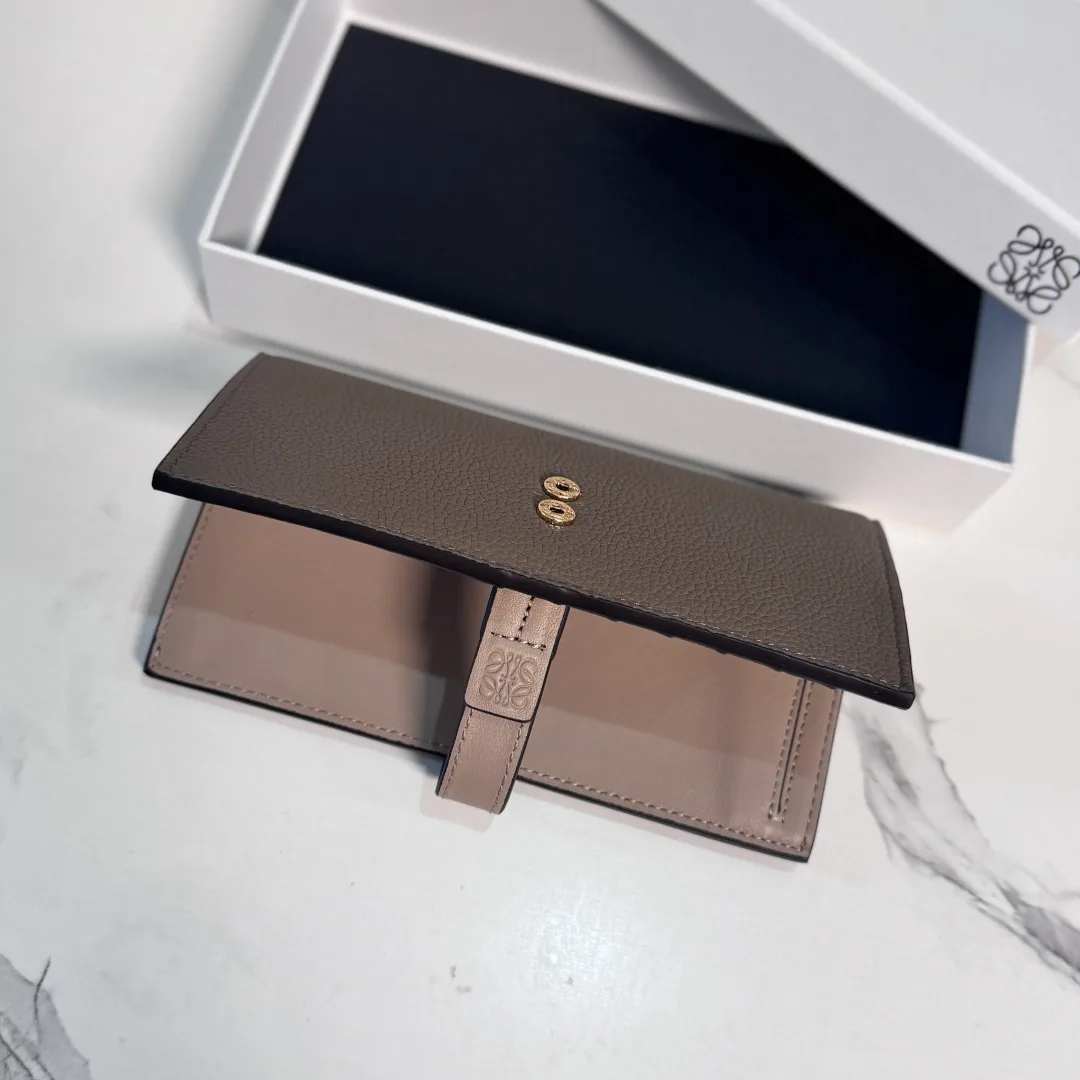 Women's Clutches LOEWE 17678715