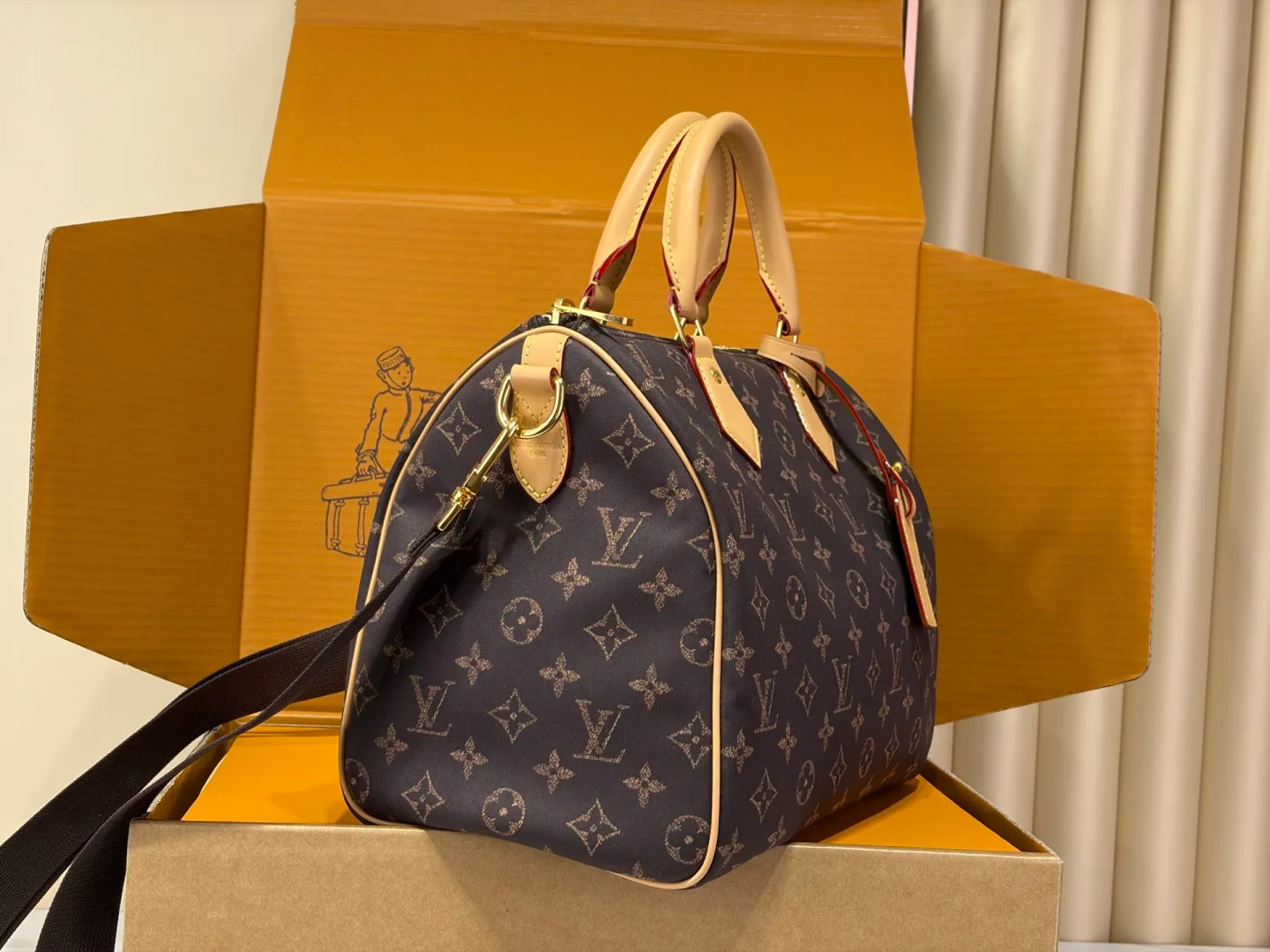 Women's Classic Handbags LOUIS VUITTON 18170497