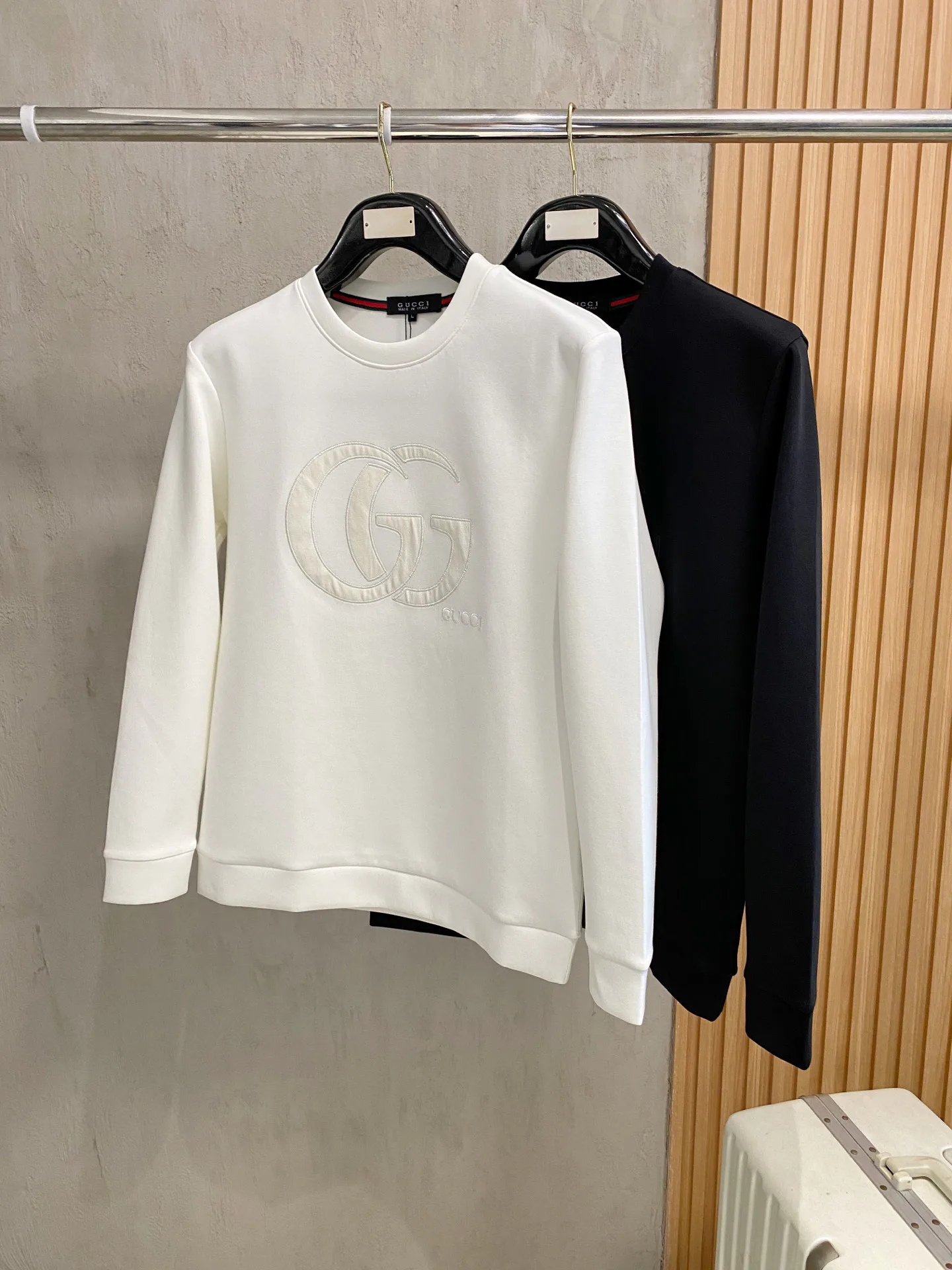 Men's Sweatshirts And Hoodies GUCCI 17993755