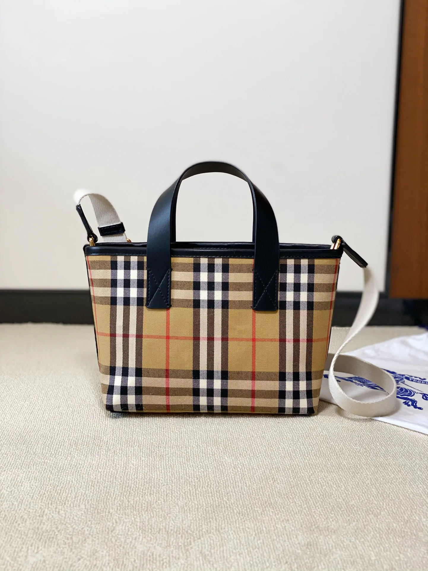 Women's Classic Handbags BURBERRY 17960836