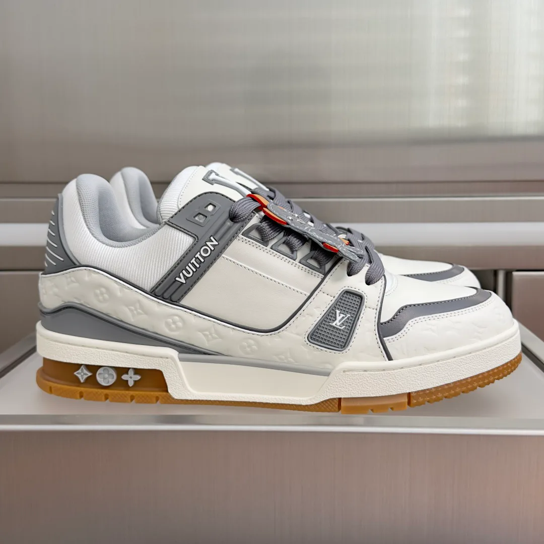 Women's Sneakers LOUIS VUITTON 17772029
