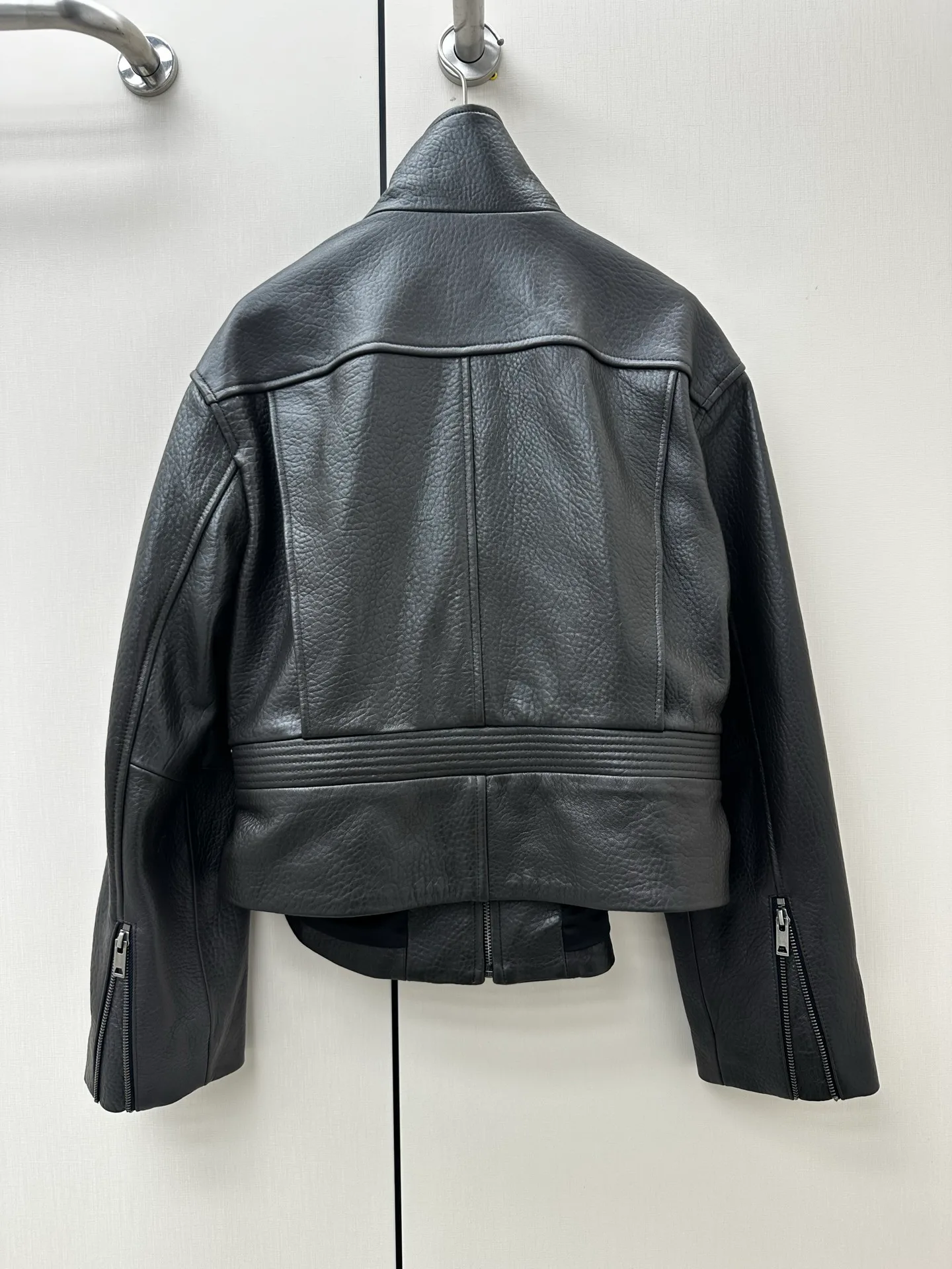 Women's Leather Jackets And Sheepskin Coats SAINT LAURENT 18061022