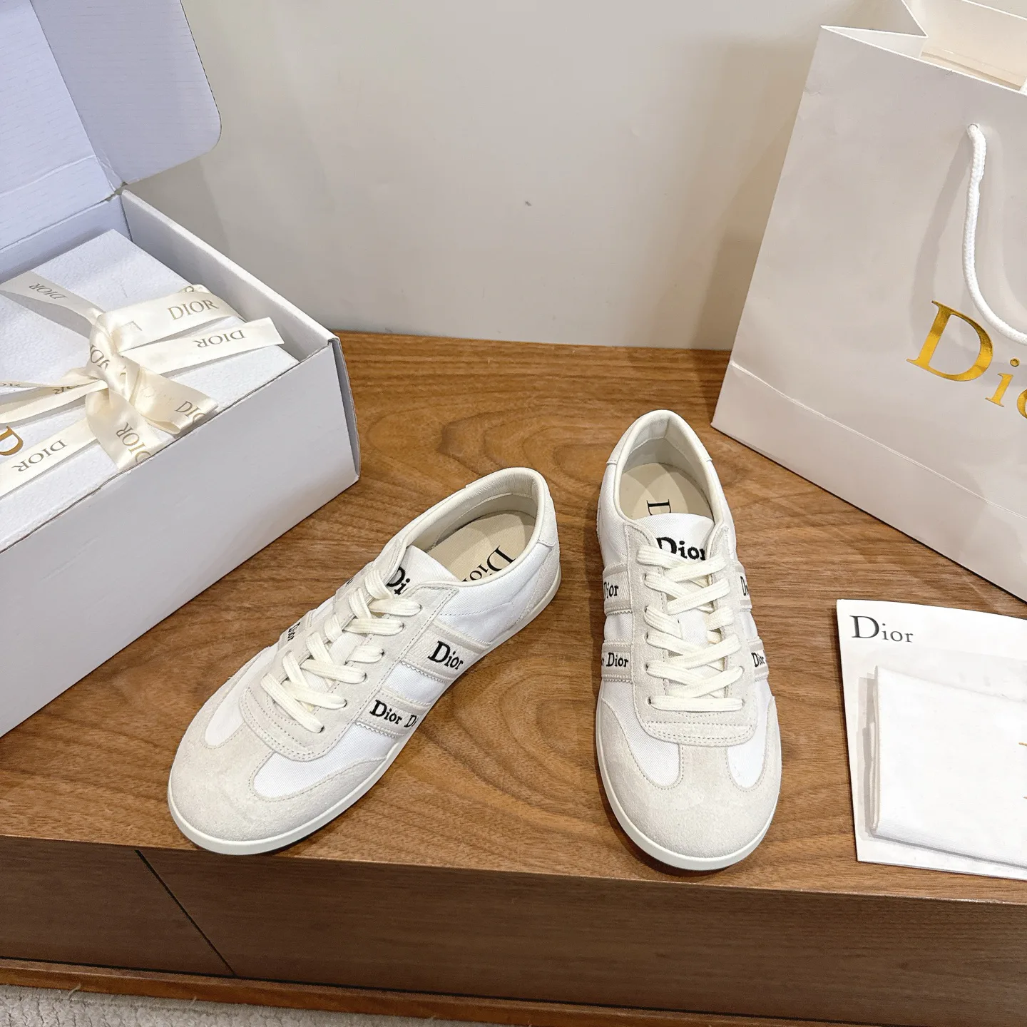 Women's Sneakers CHRISTIAN DIOR 17467321