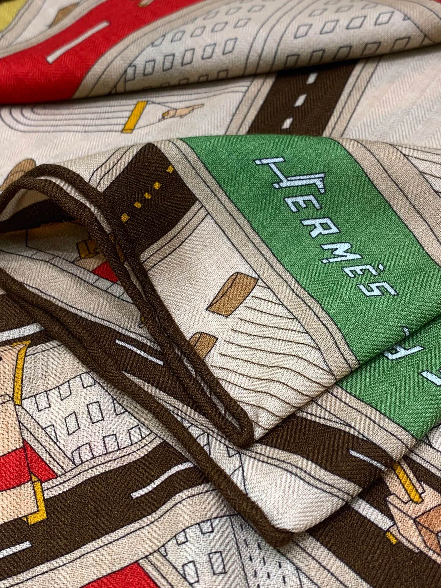 Silk Scarves HERMES 18519214