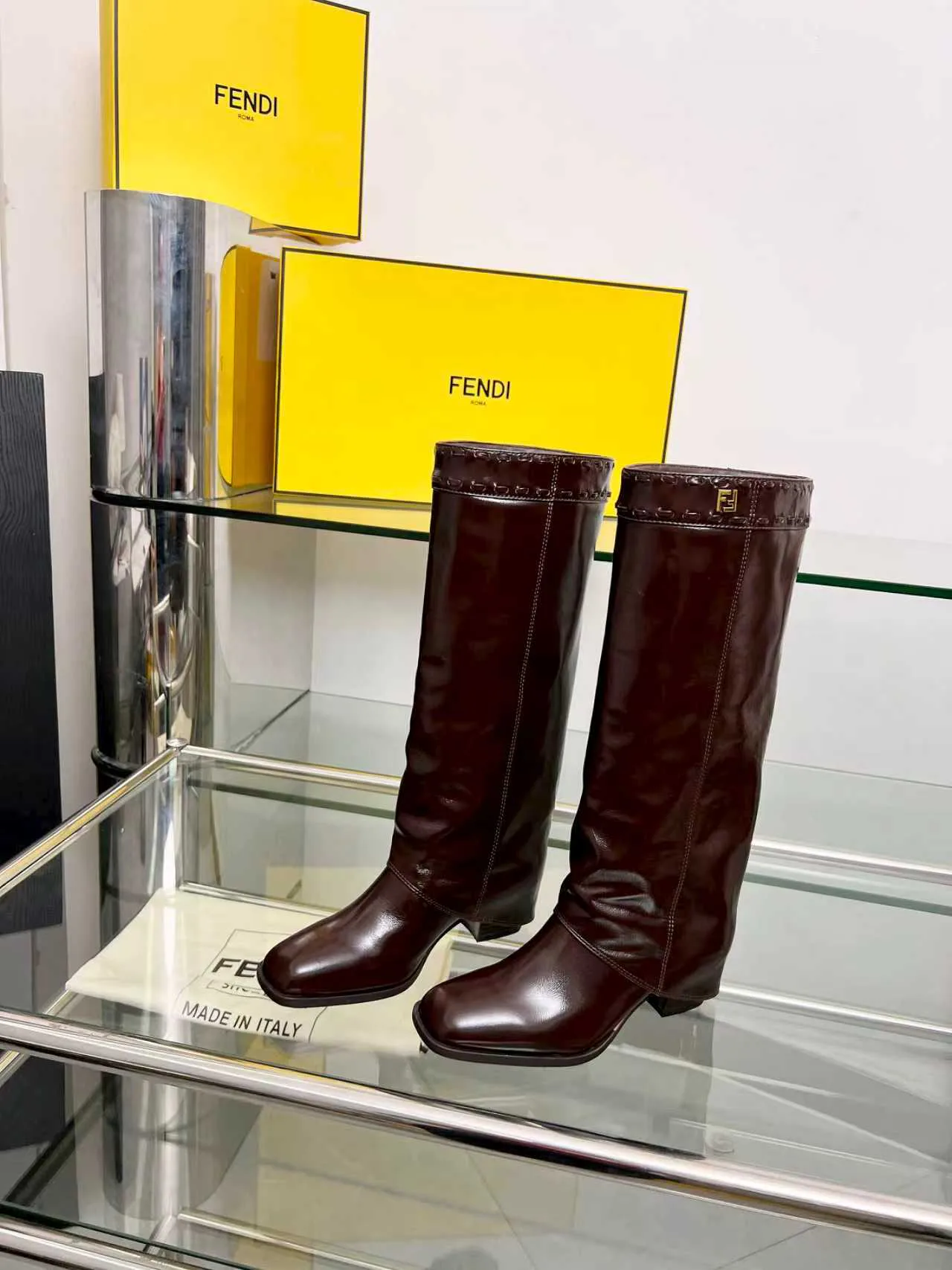 Women's Boots FENDI 18104317