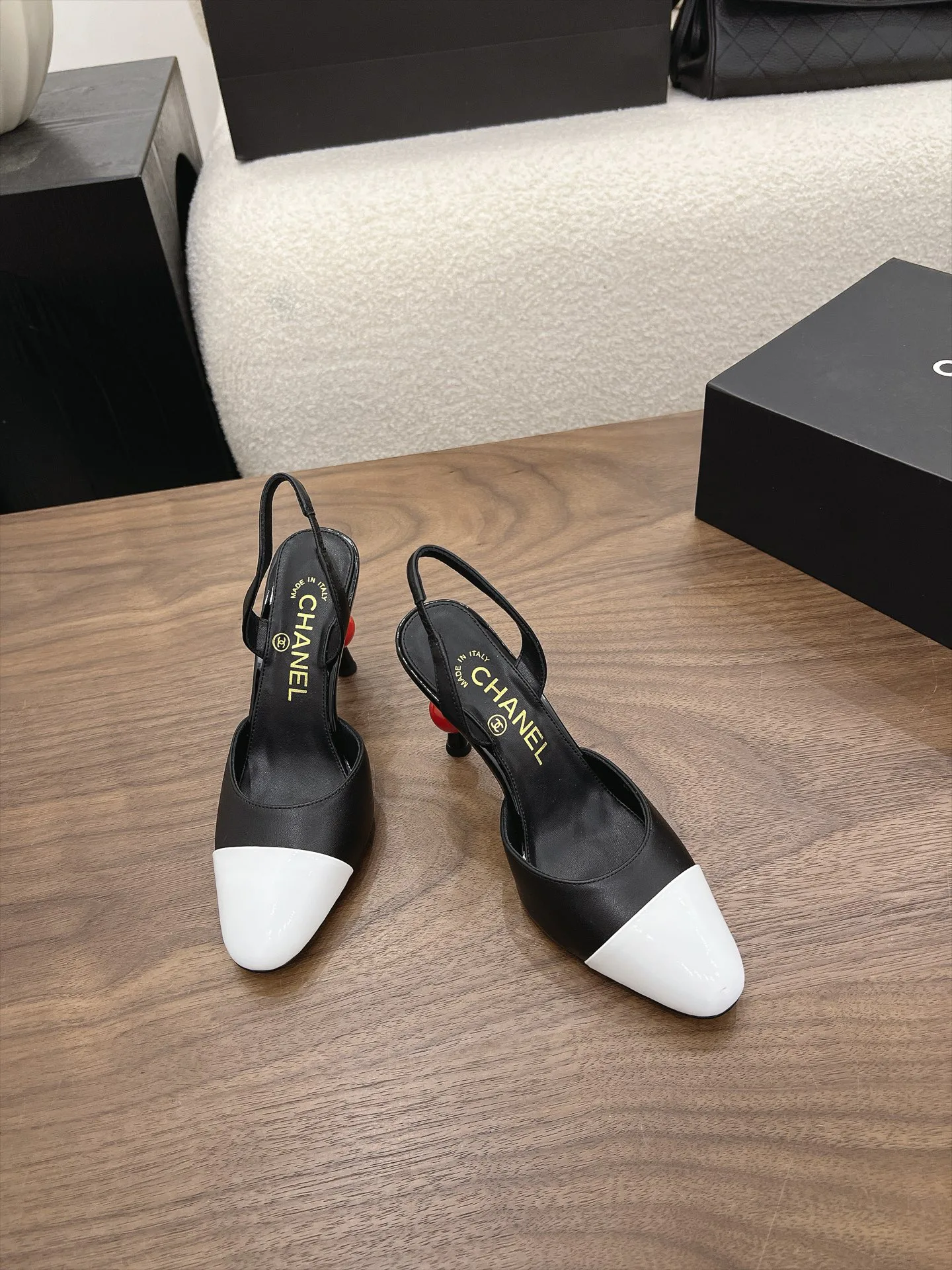Women's Heels CHANEL 17815436