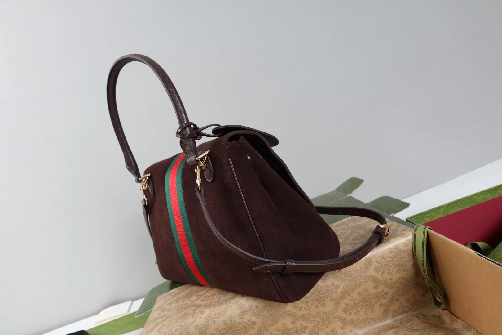 Women's Classic Handbags GUCCI 18250564