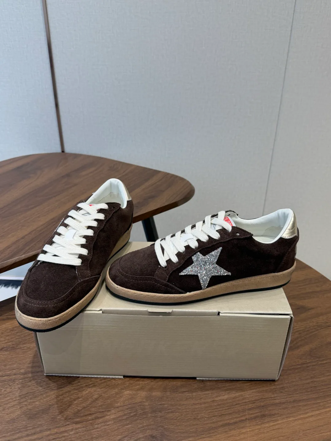 Women's Sneakers GOLDEN GOOSE 18357246