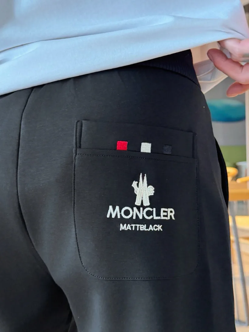 Men's Trousers MONCLER 18345759