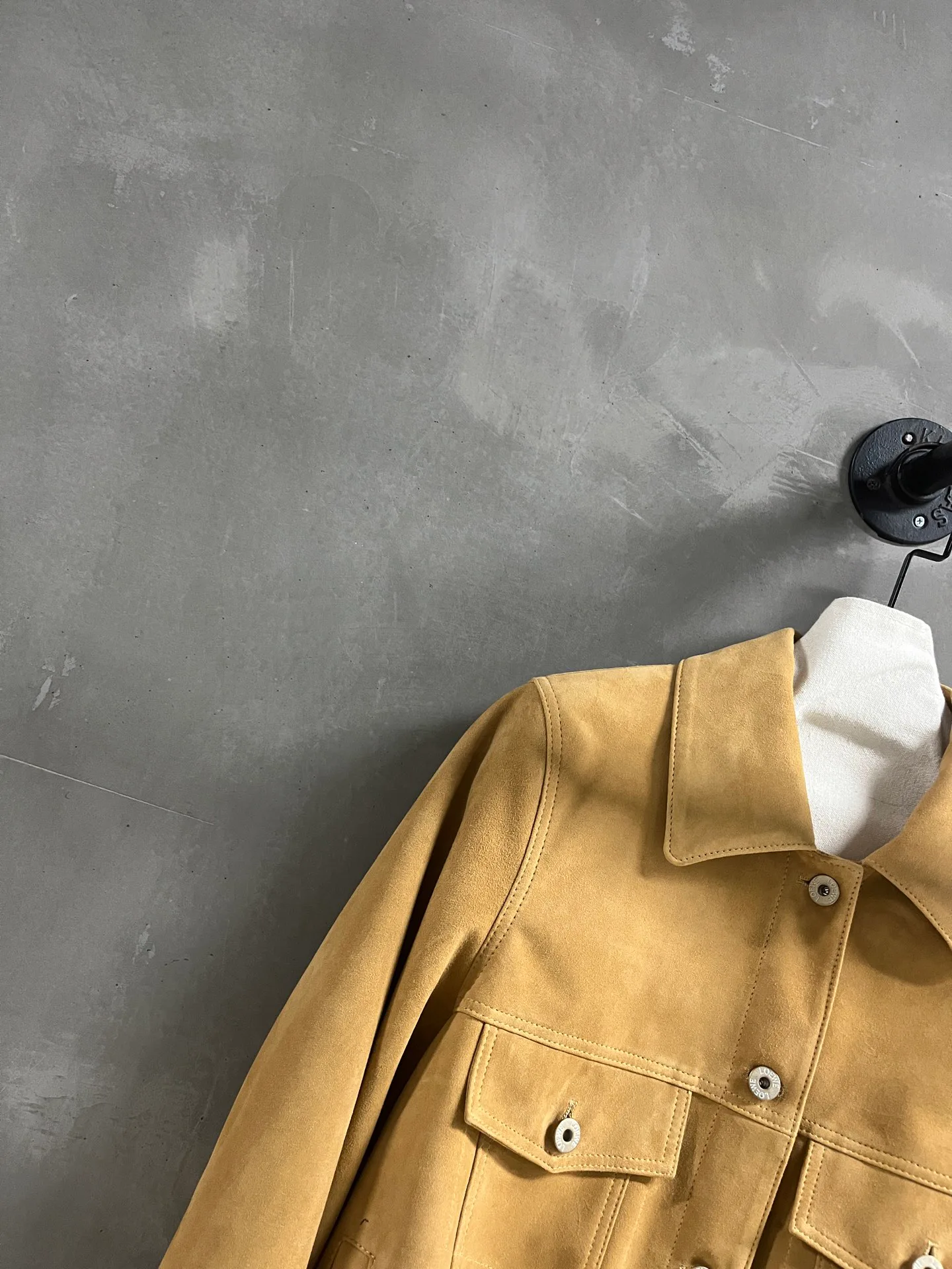 Women's Leather Jackets And Sheepskin Coats LOEWE 18172898