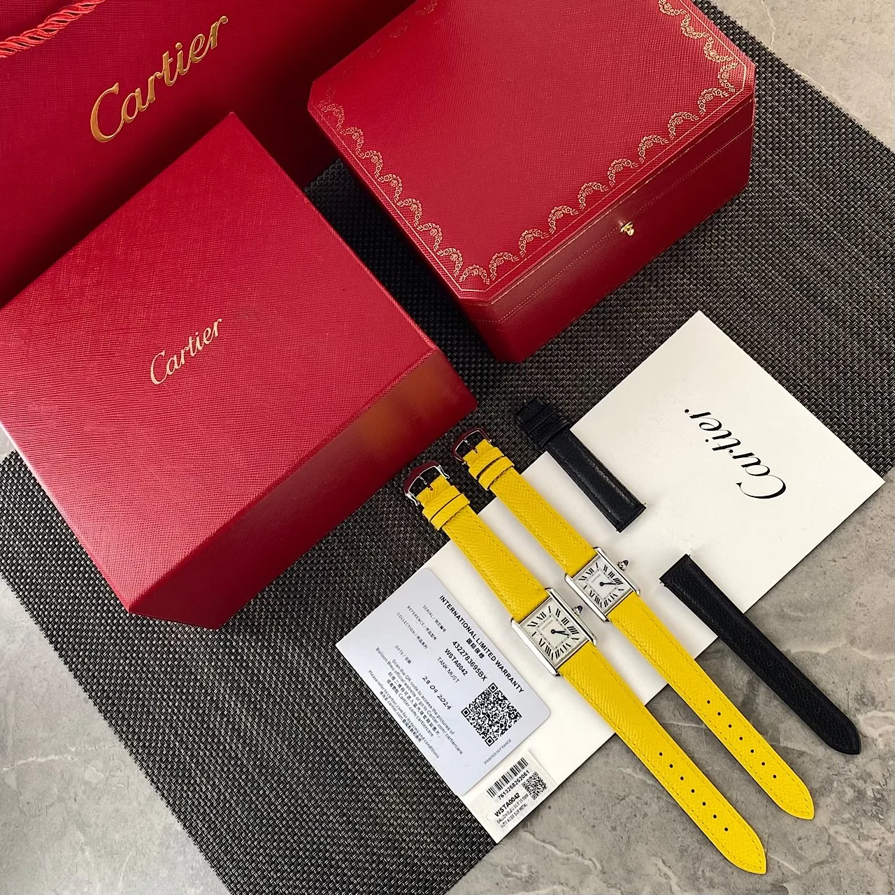 Women's Watches CARTIER 17638262