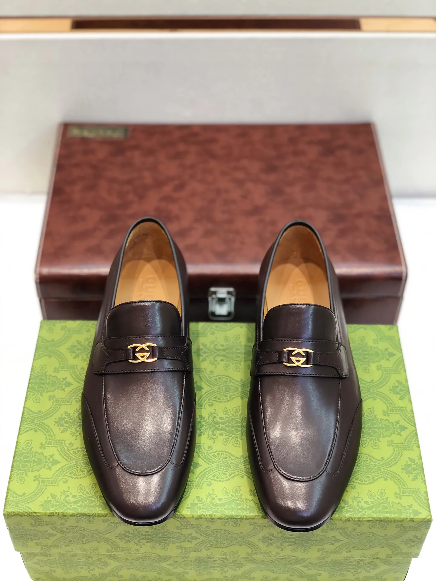 Men's Loafers And Dress Shoes GUCCI 17955382