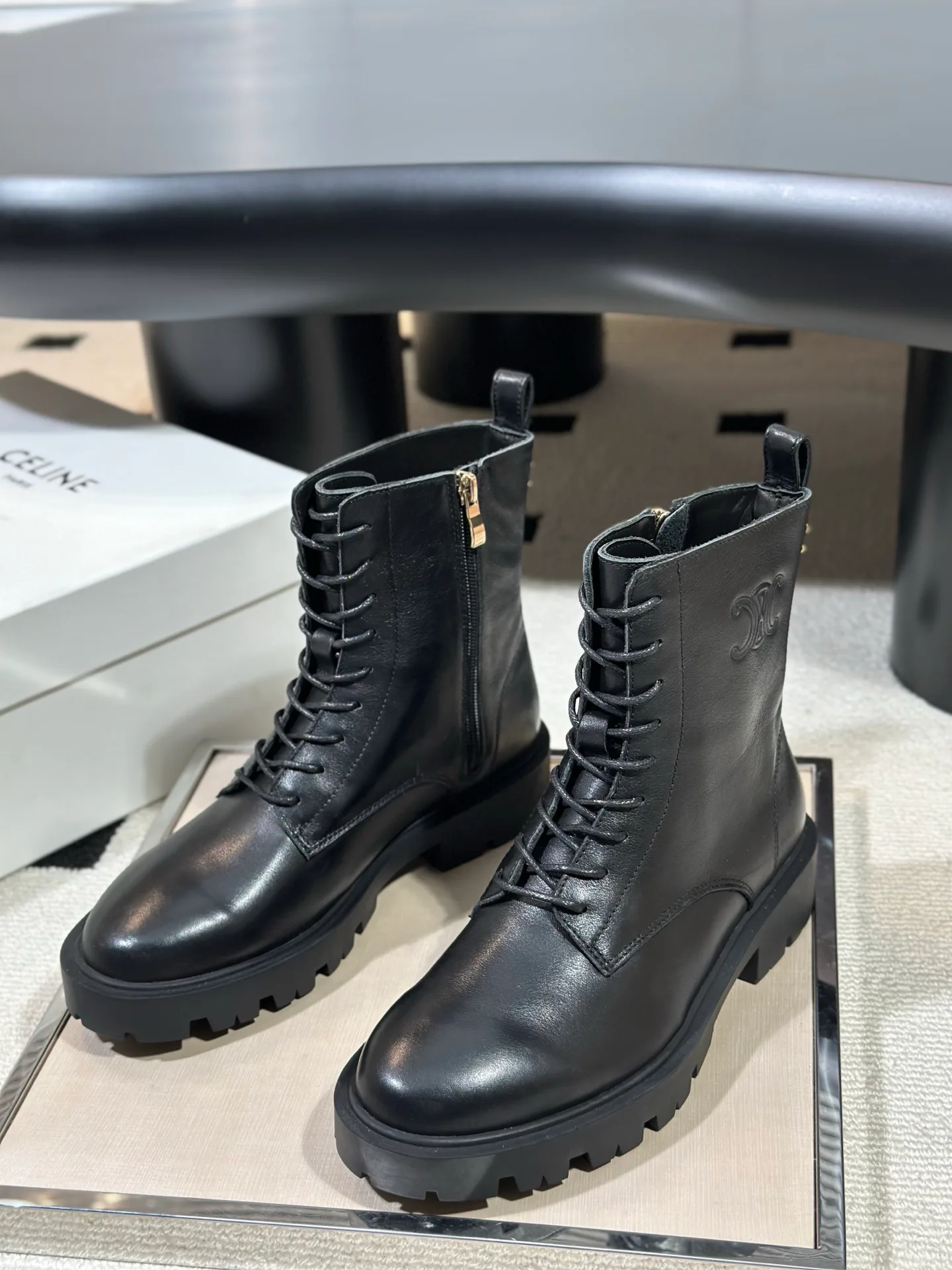Ботинки Женские Celine 18638478