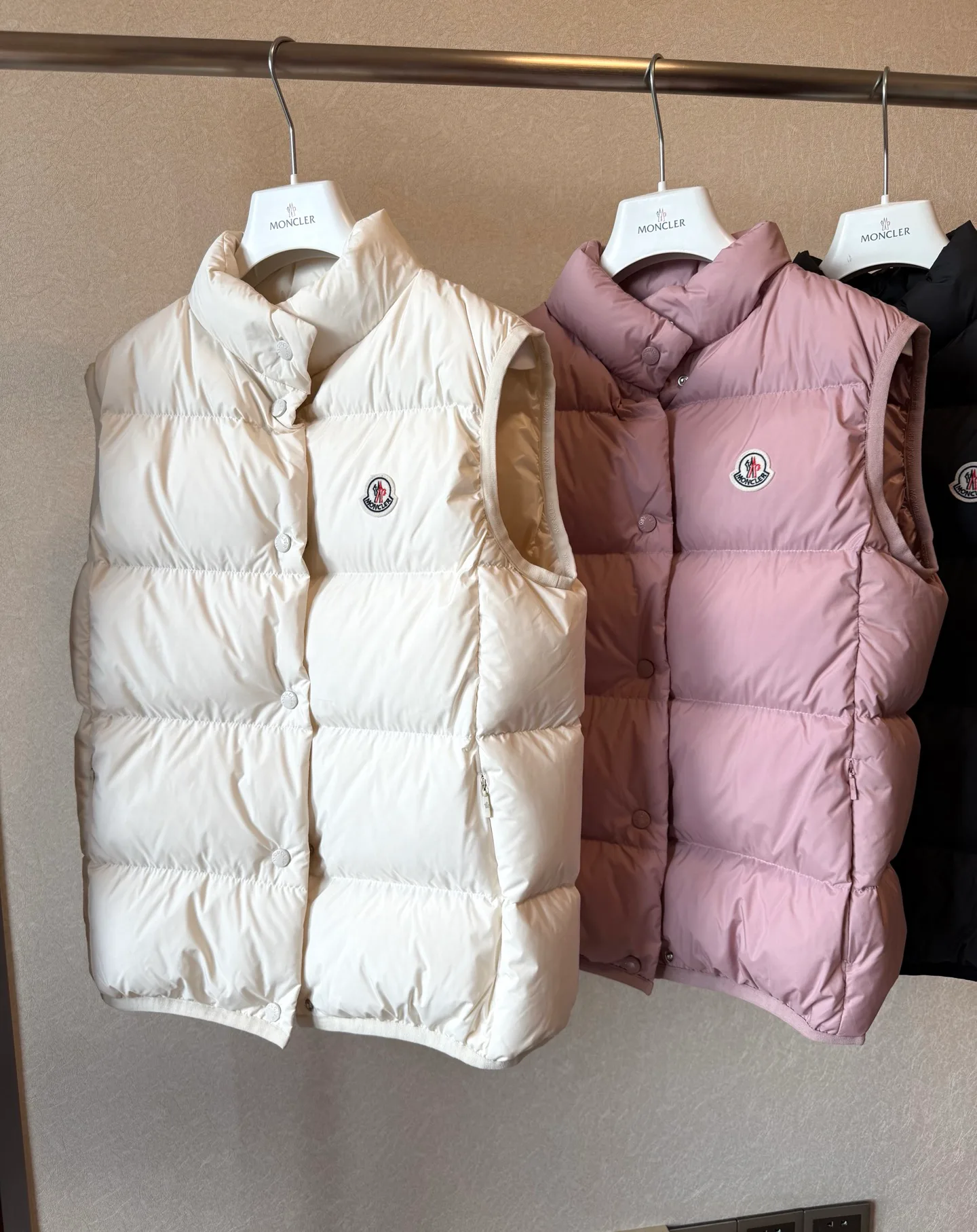 Women's Vests MONCLER 18010374