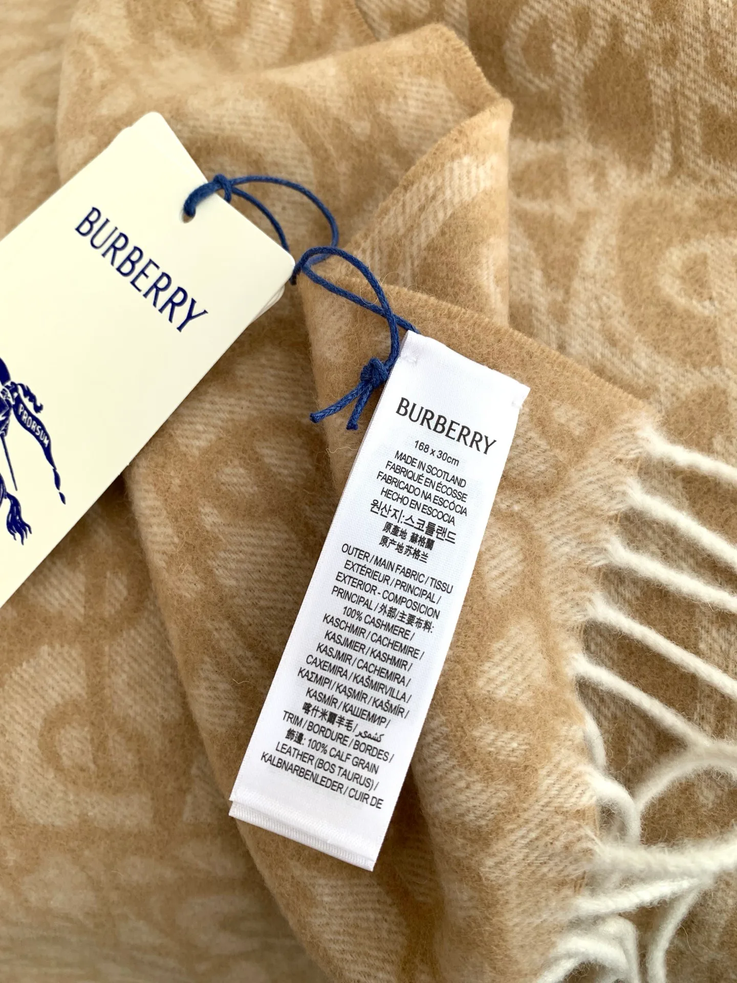 Scarves BURBERRY 18222529