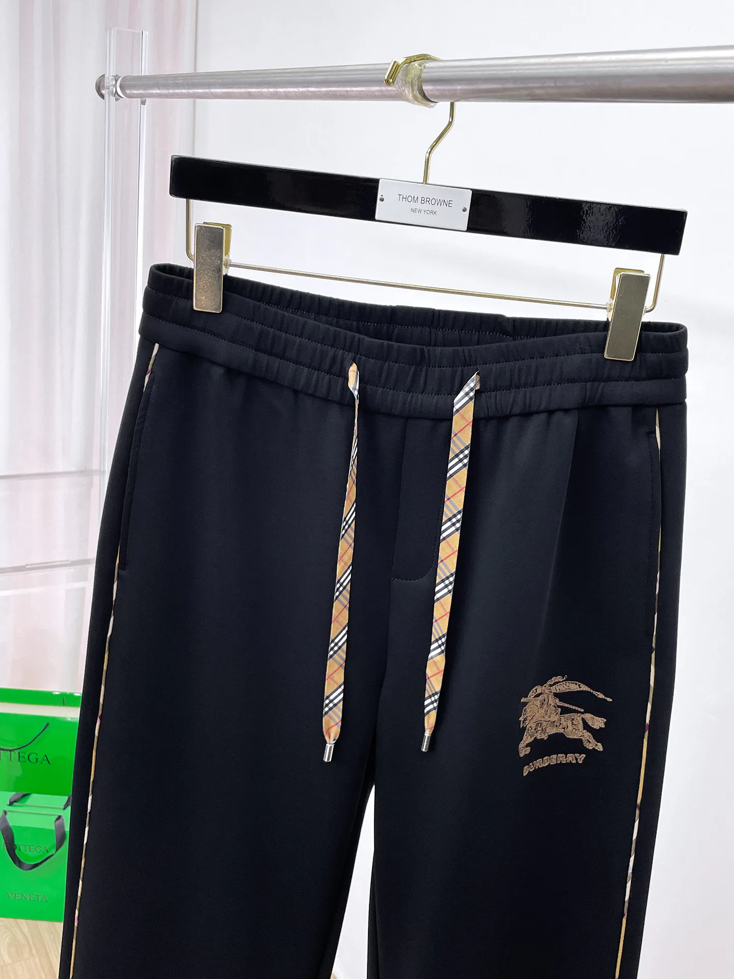 Men's Trousers BURBERRY 18399328