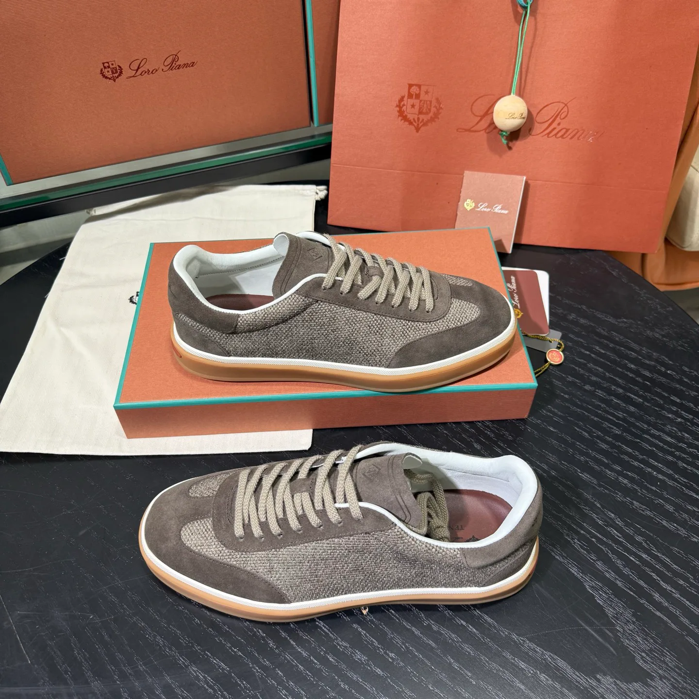 Women's Sneakers LORO PIANA 17955594