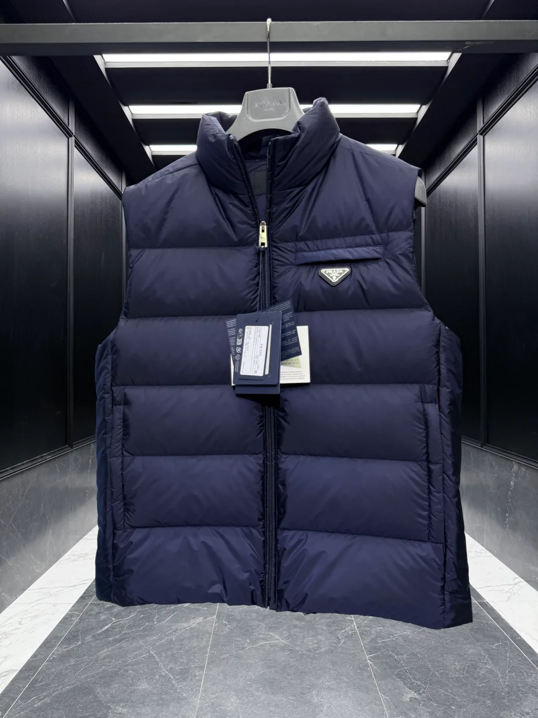Жилеты Мужские Prada 18589897