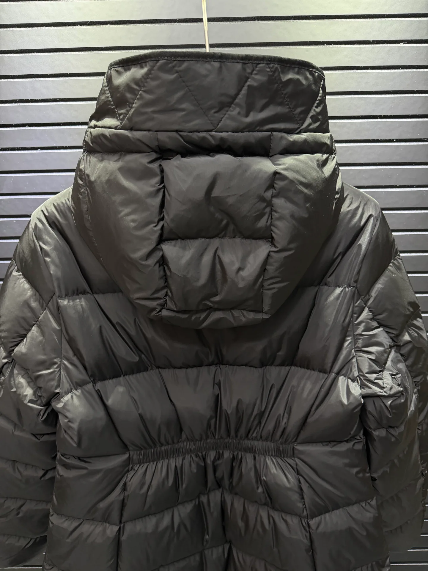 Women's Jackets And Down Jackets MONCLER 18188643