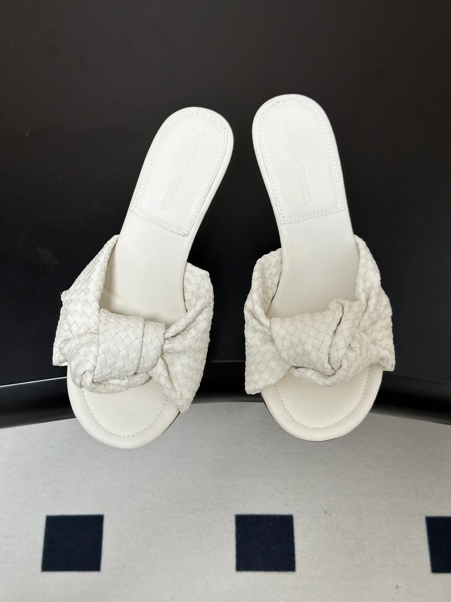 Women's Mules And Clogs BOTTEGA VENETA 17480732