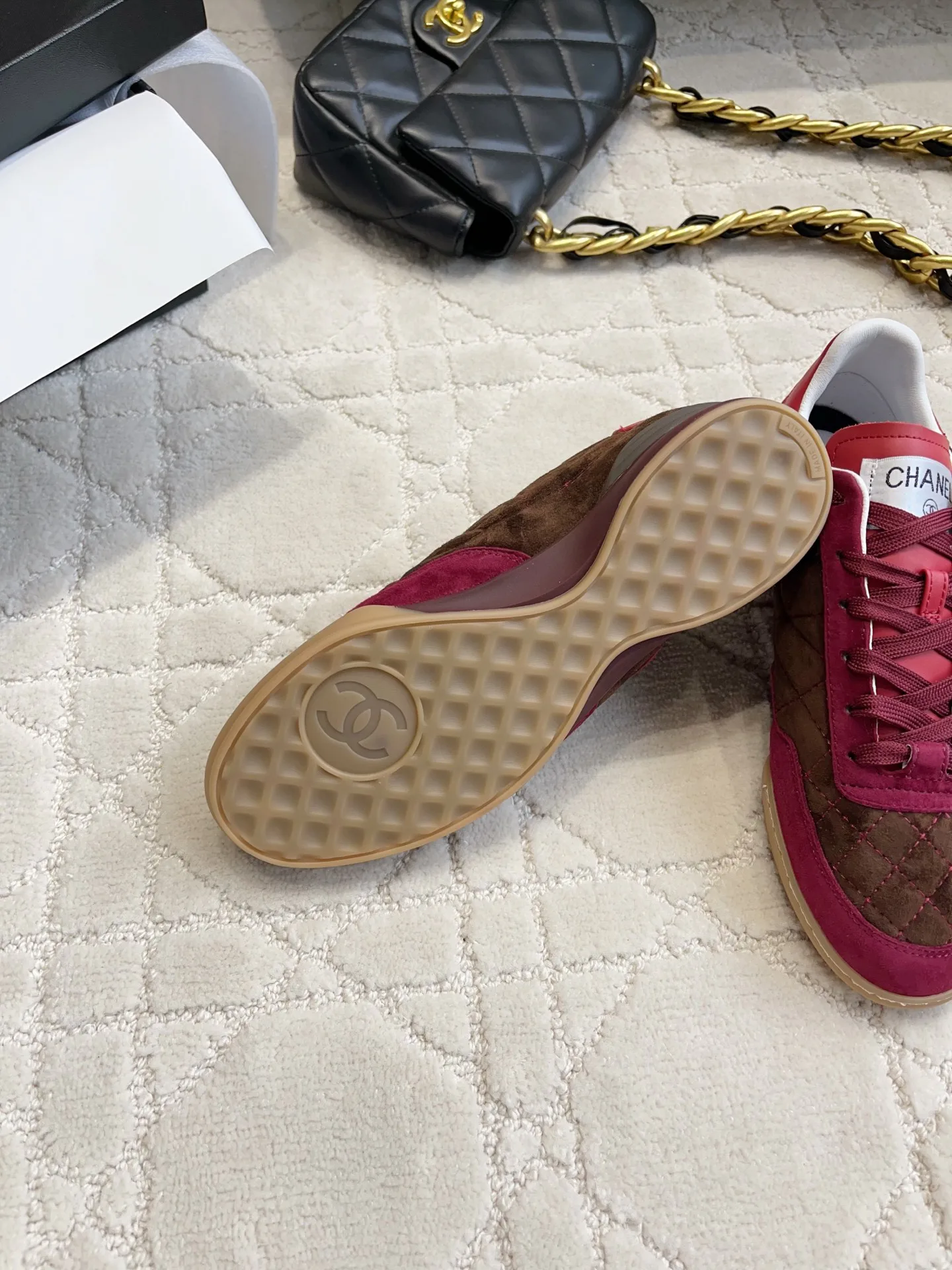 Women's Sneakers CHANEL 17936555