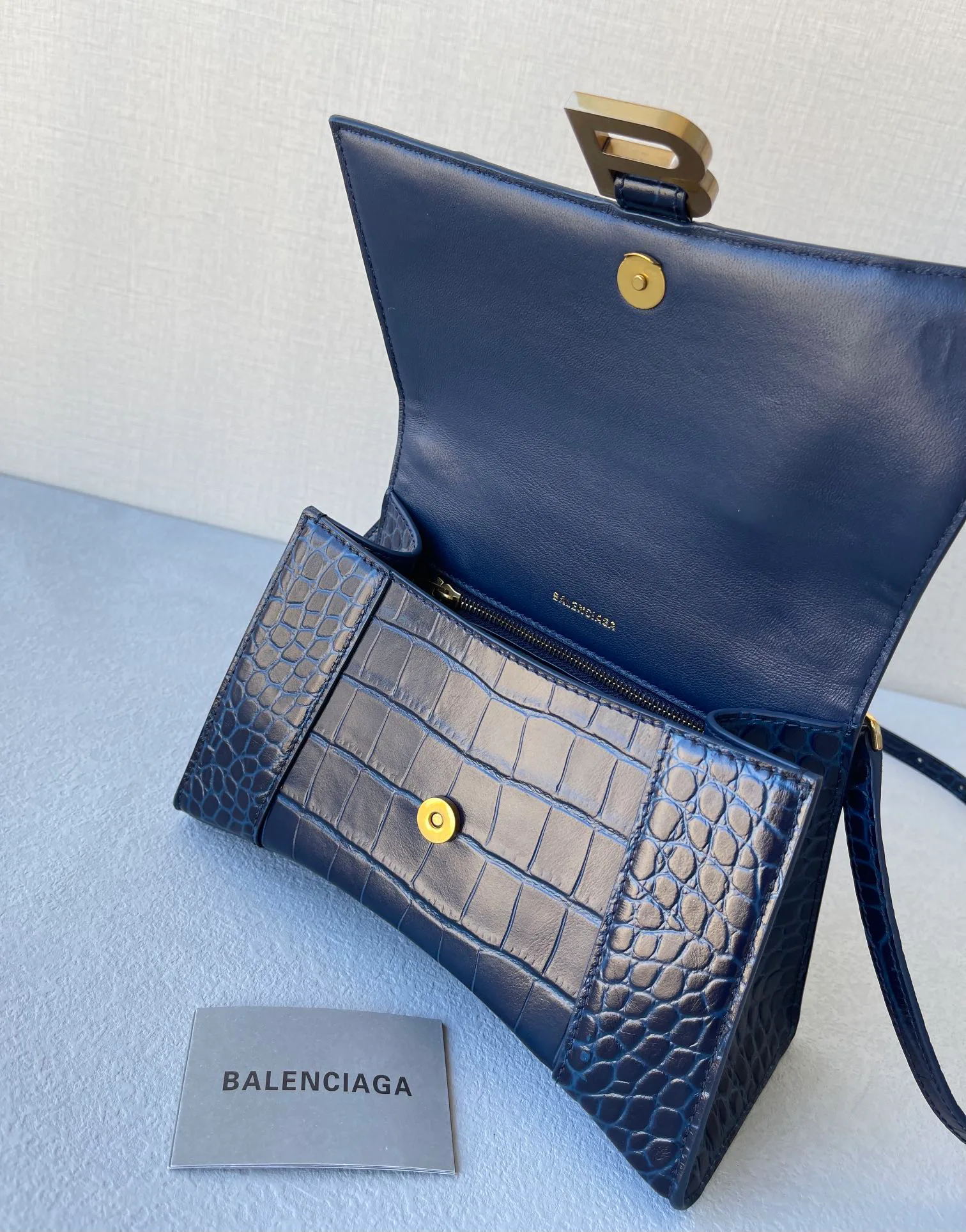 Классические Сумки Женские Balenciaga 18619534
