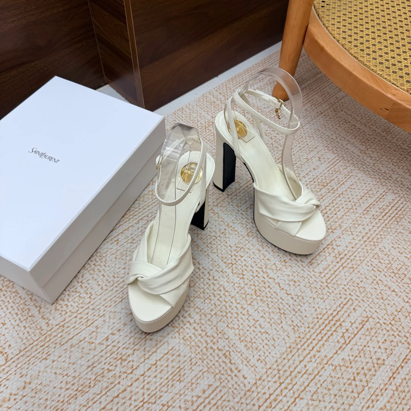 Women's Open-Toe Sandals SAINT LAURENT 18104669