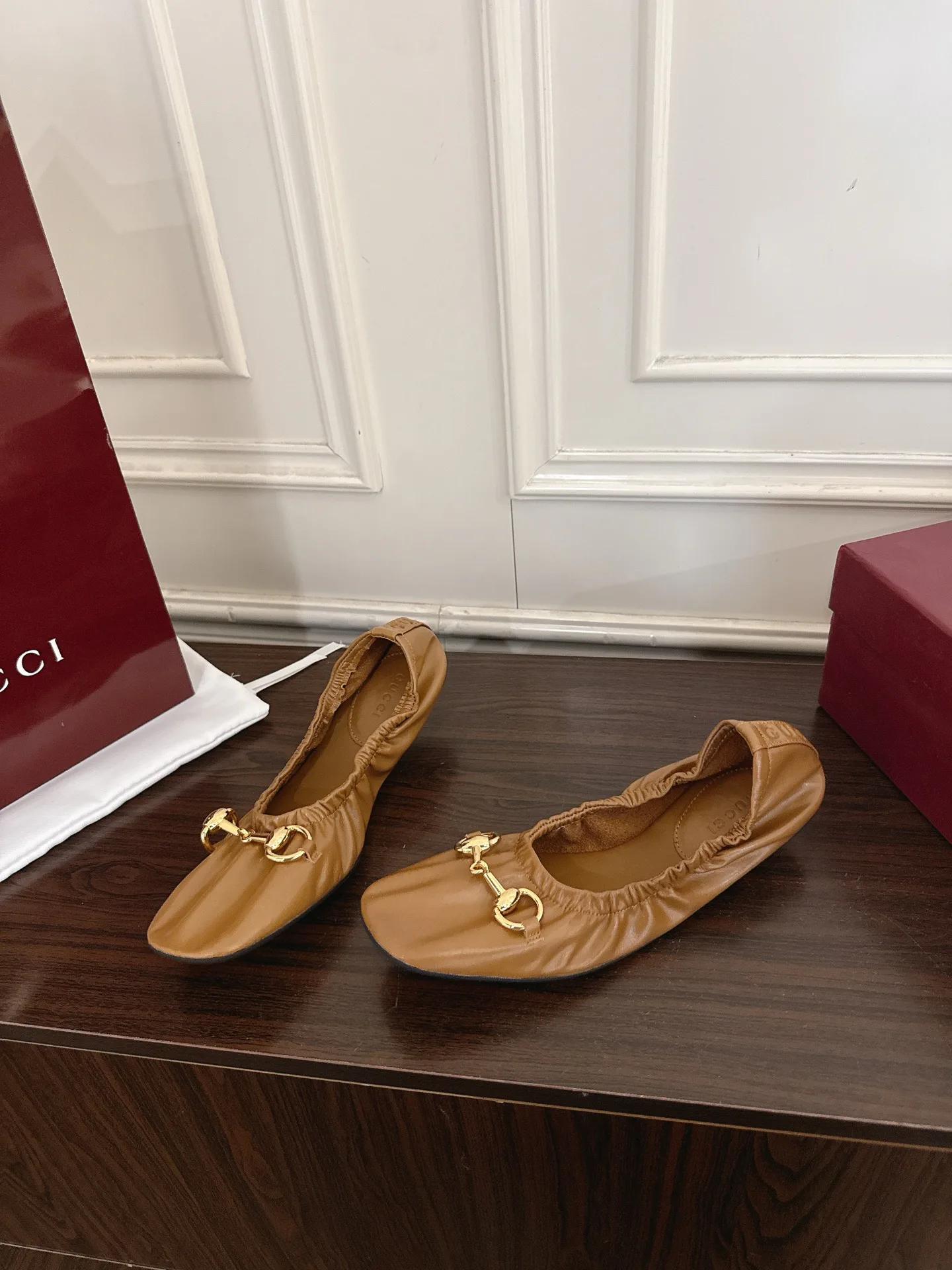 Women's Ballet Flats GUCCI 17801553