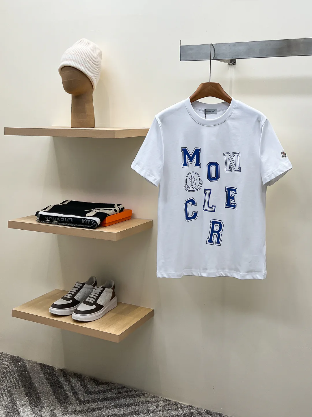 Men's T-Shirts MONCLER 18499470