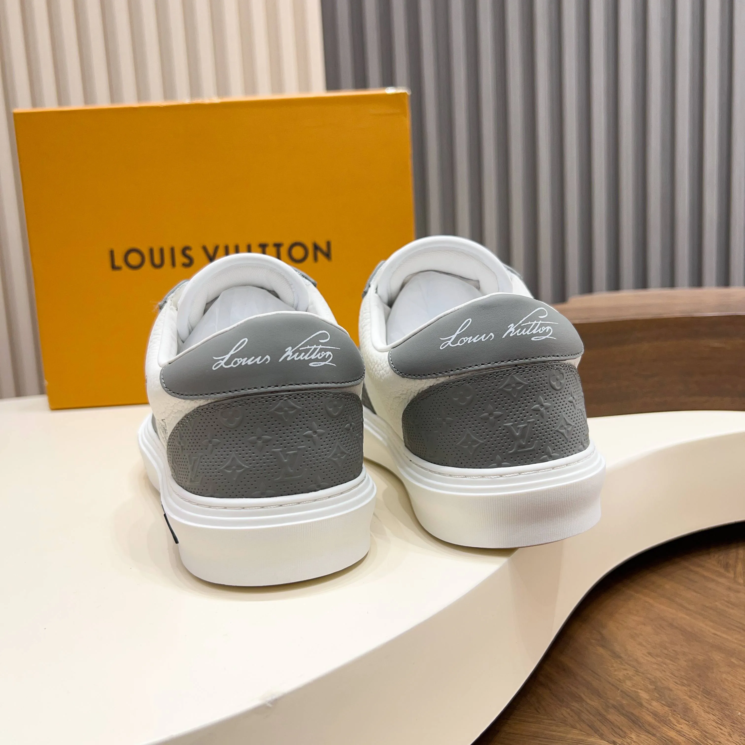 Men's Sneakers LOUIS VUITTON 17921407