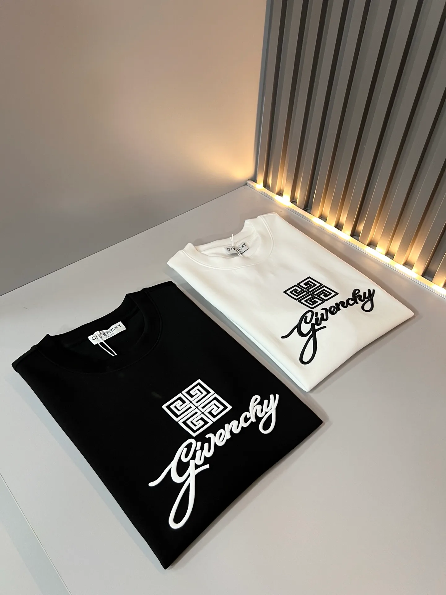 Men's T-Shirts GIVENCHY 18519526