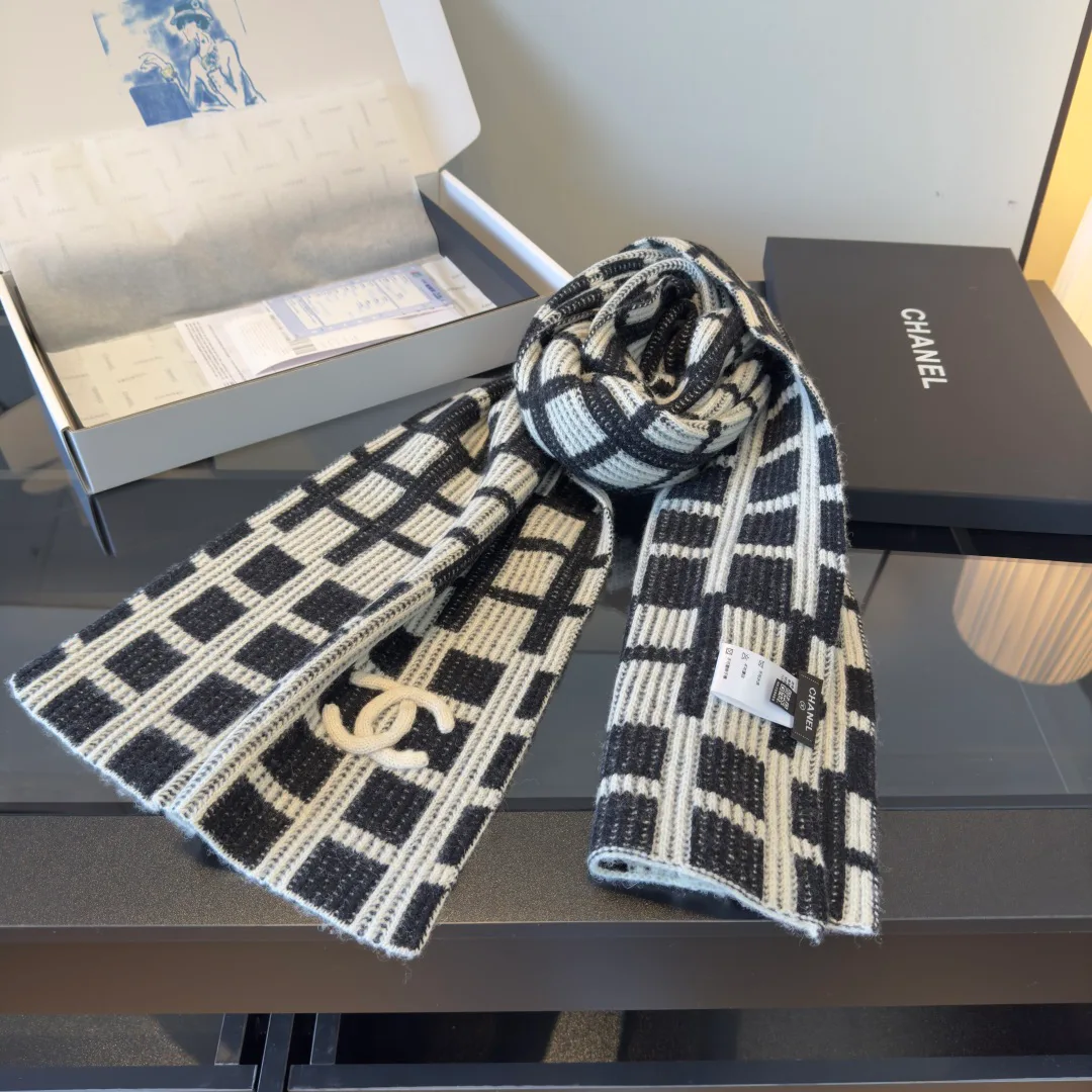 Scarves CHANEL 18104899