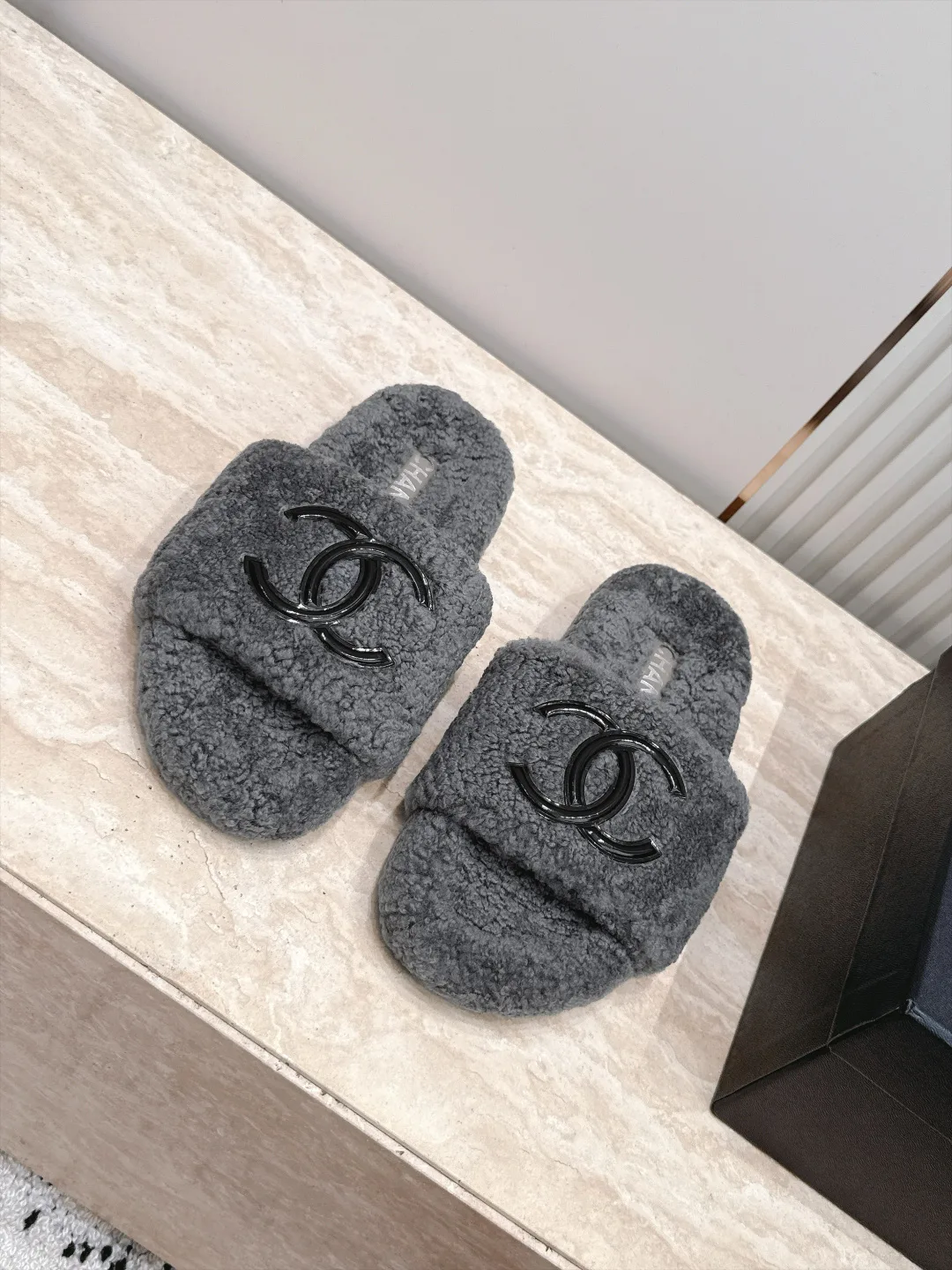 Women's Slippers CHANEL 18420771