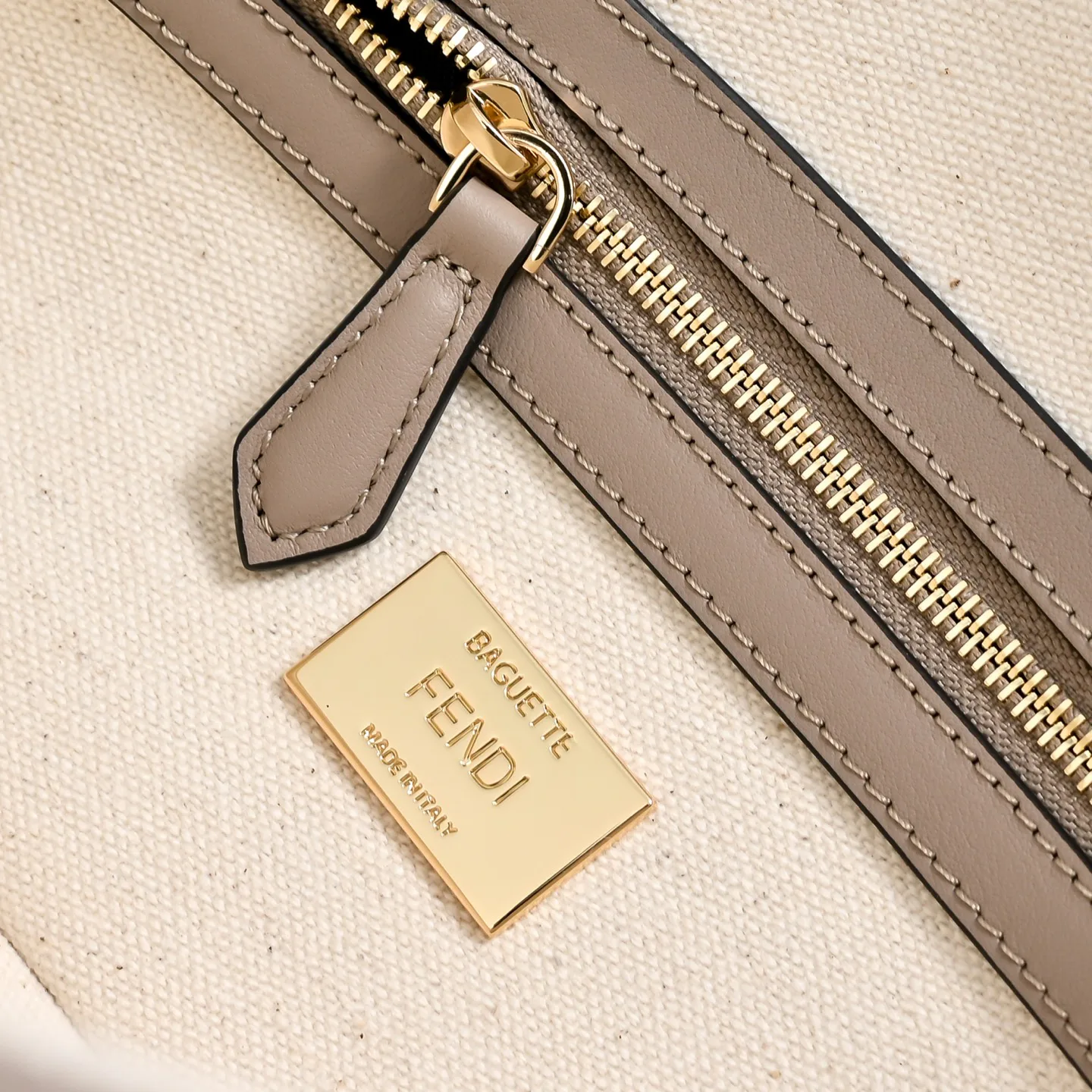 Women's Classic Handbags FENDI 18004260