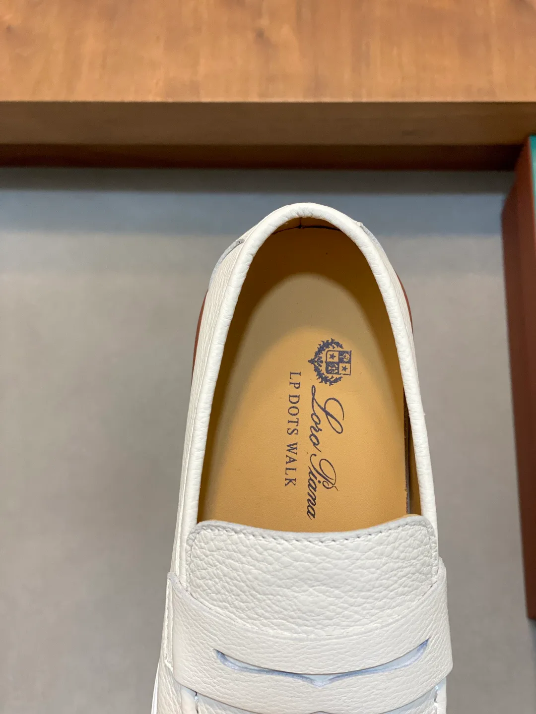 Men's Loafers And Dress Shoes LORO PIANA 18079013