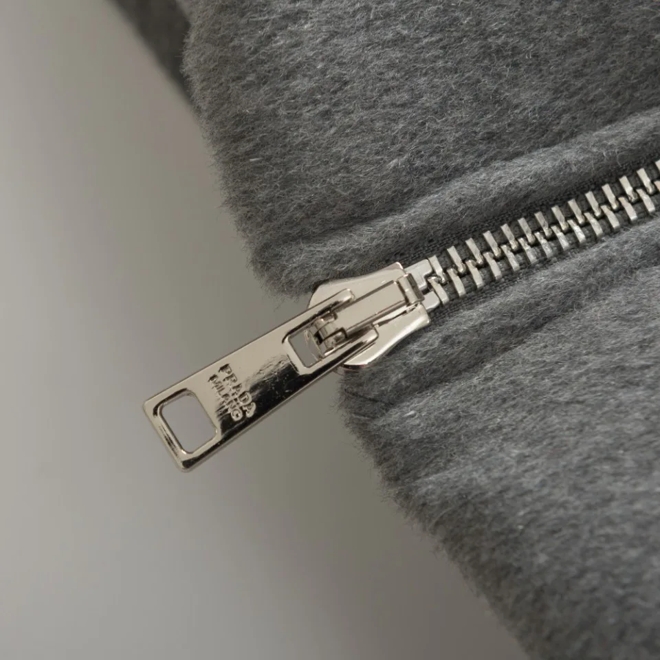 Women's Jackets And Down Jackets PRADA 18043692