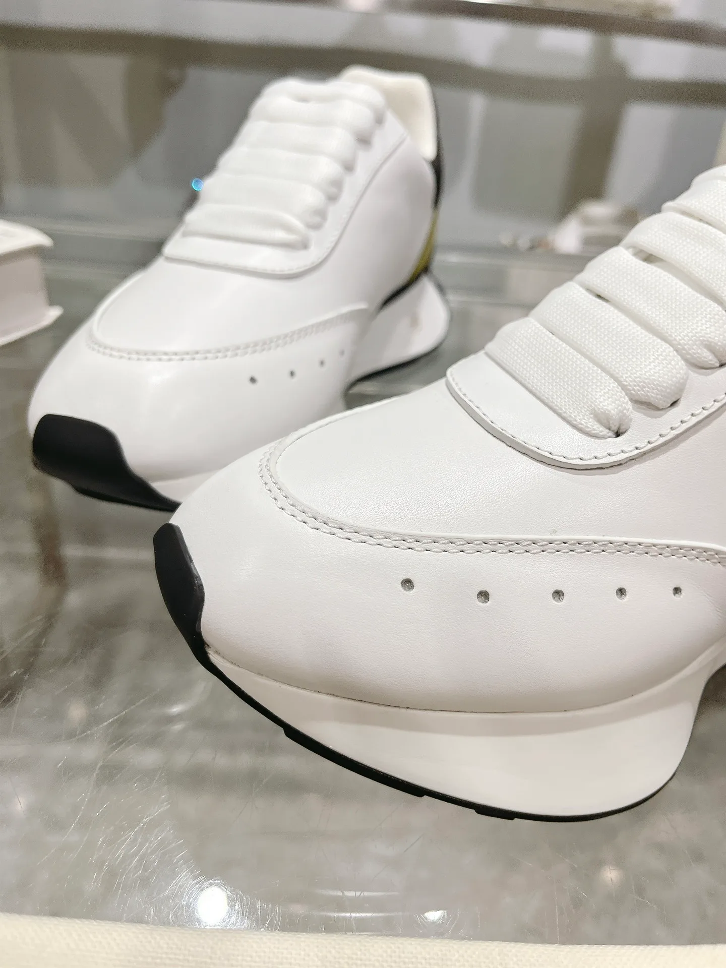 Men's Sneakers ALEXANDER MCQUEEN 18011213