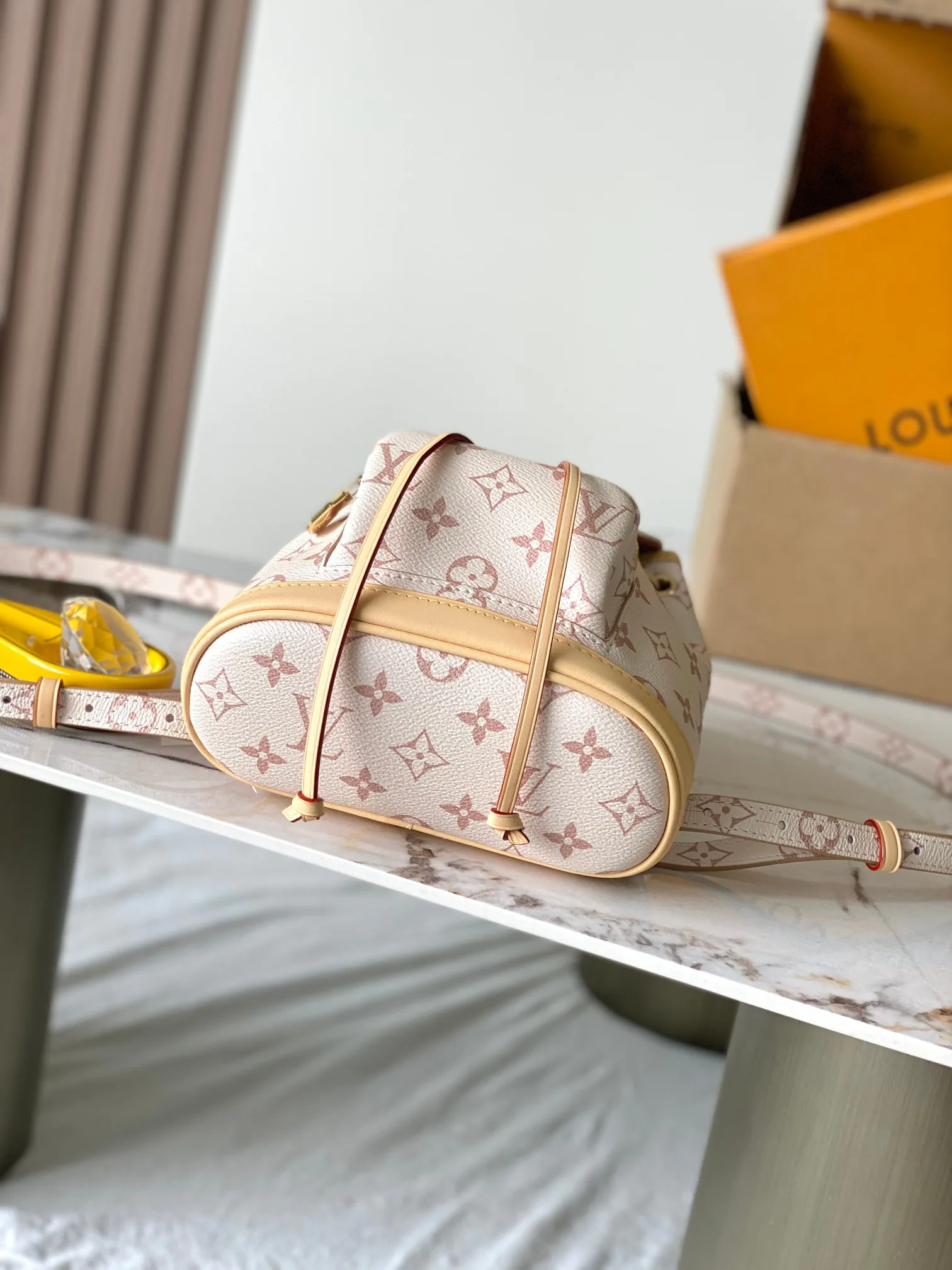 Women's Classic Handbags LOUIS VUITTON 17906937