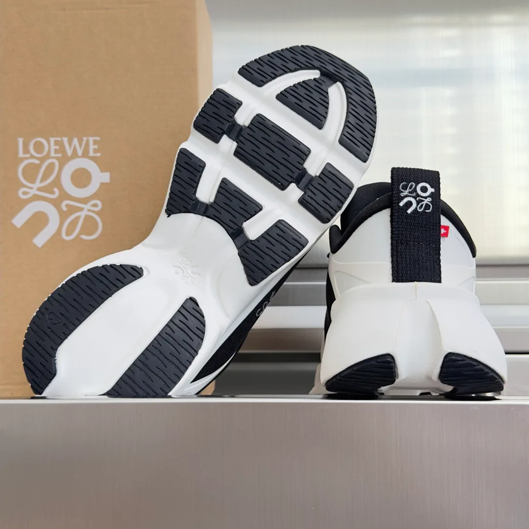 Women's Sneakers LOEWE 18339170