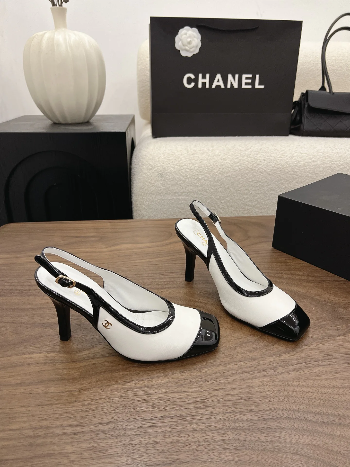 Women's Heels CHANEL 17815450